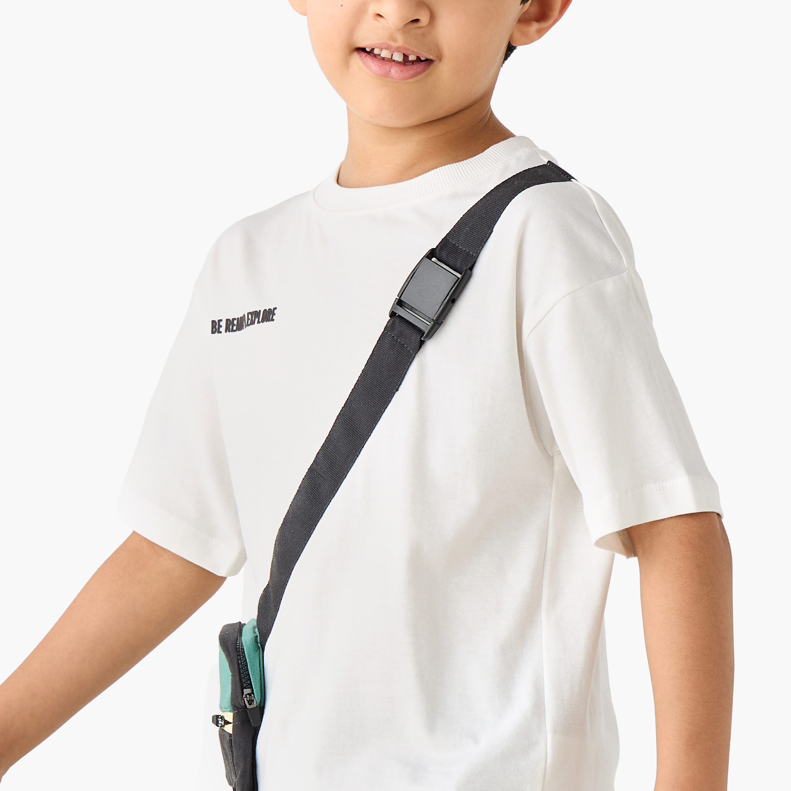 Juniors Slogan Print T-shirt with Attached Pouch-boys-clothing-tshirtsandpolos-image-4