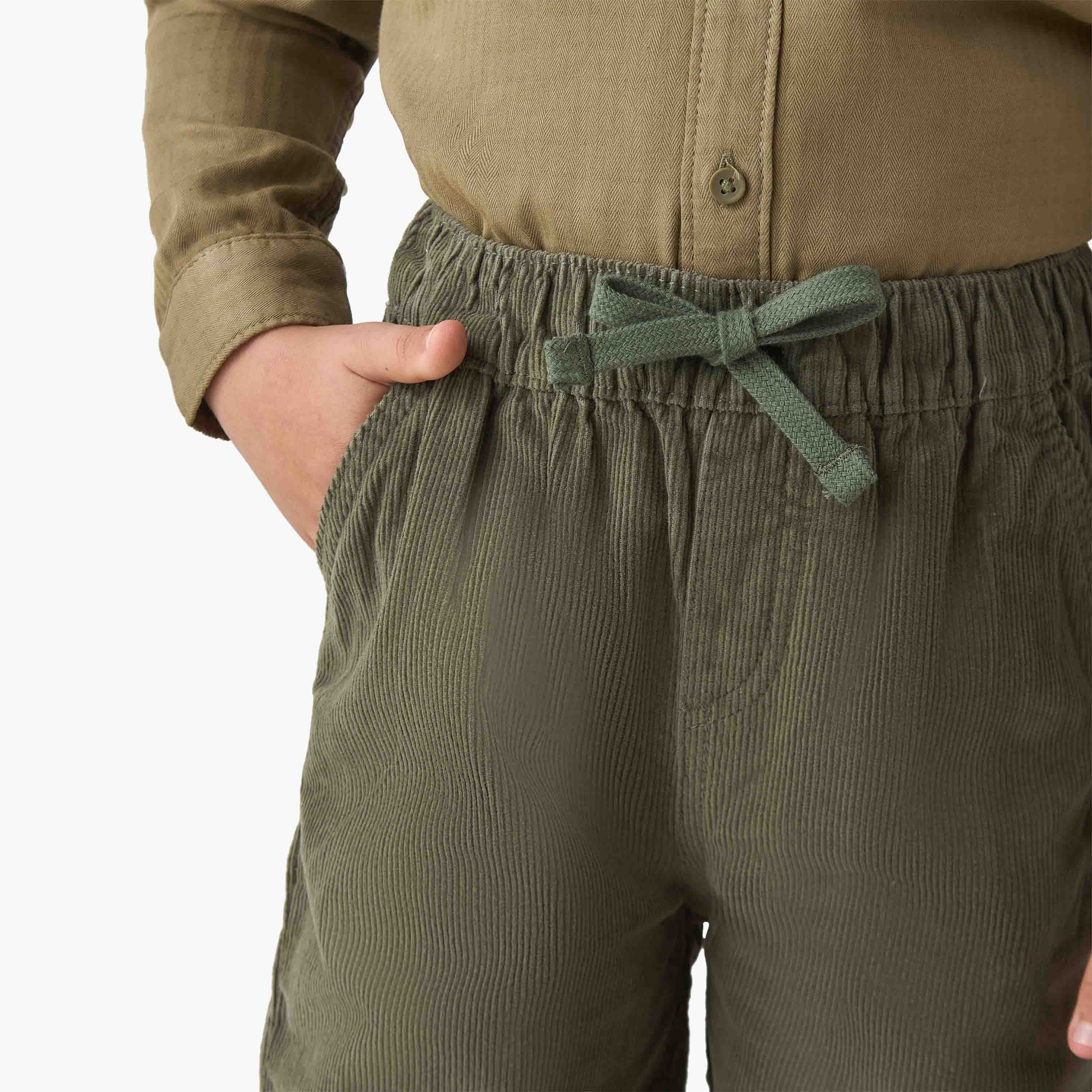 بنطلون رياضي قطن بملمس كوردوري وقصّة عادية وخصر مطاطي للأولاد من جونيورز-boys-clothing-bottoms-joggersandtrackpants-image-2