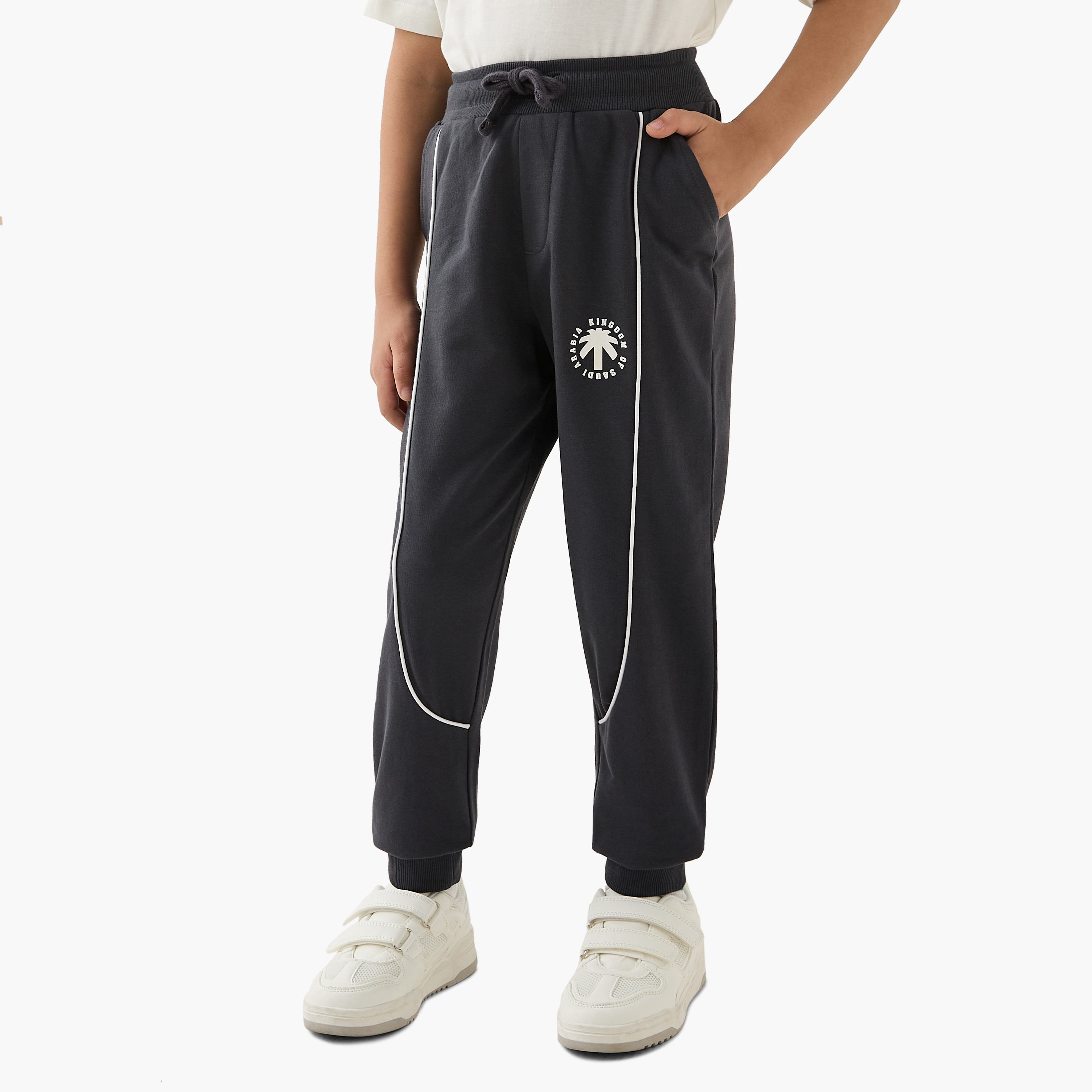 Juniors KSA National Day Print Joggers with Drawstring Closure-boys-clothing-bottoms-joggersandtrackpants-image-1