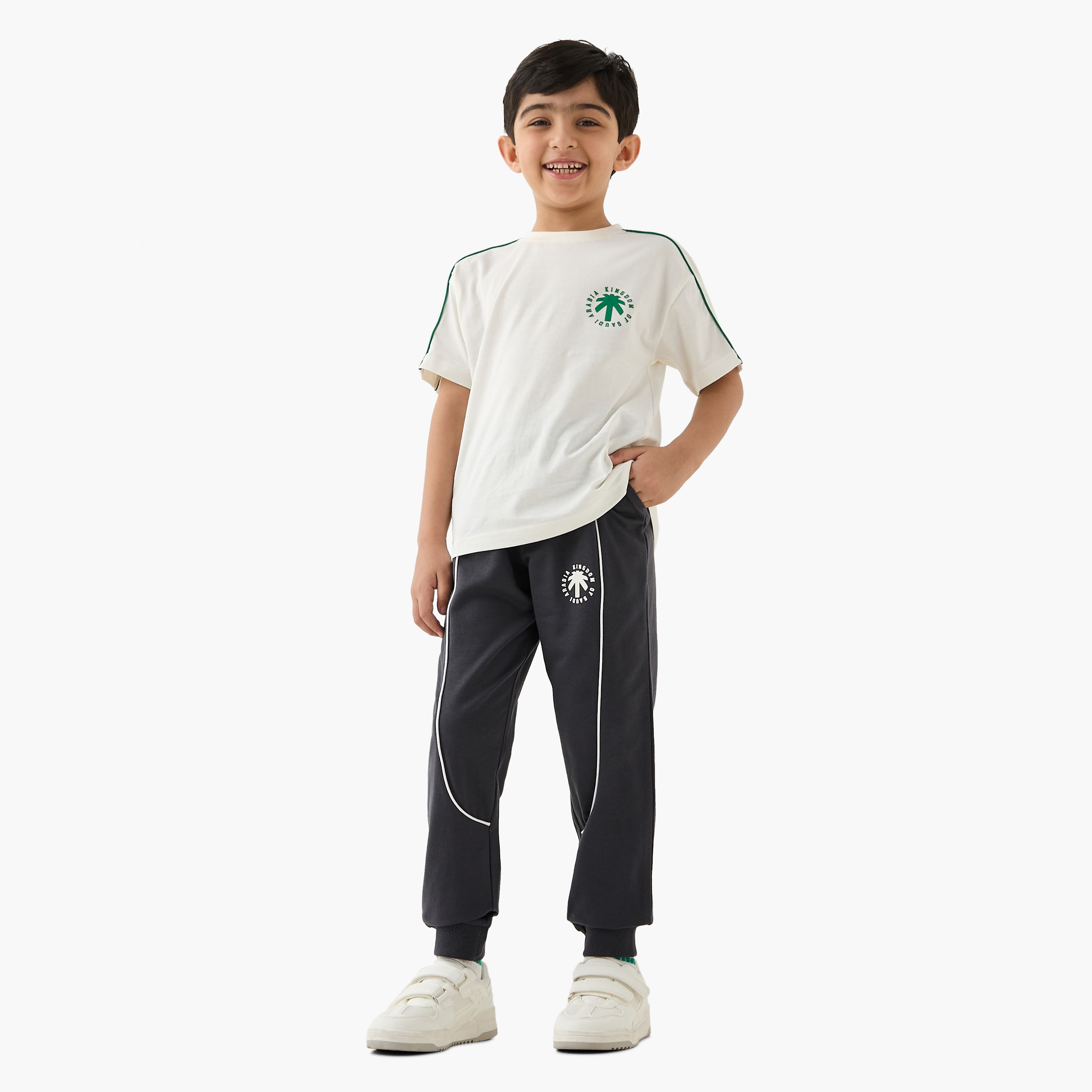 Juniors KSA National Day Print Joggers with Drawstring Closure-boys-clothing-bottoms-joggersandtrackpants-image-2