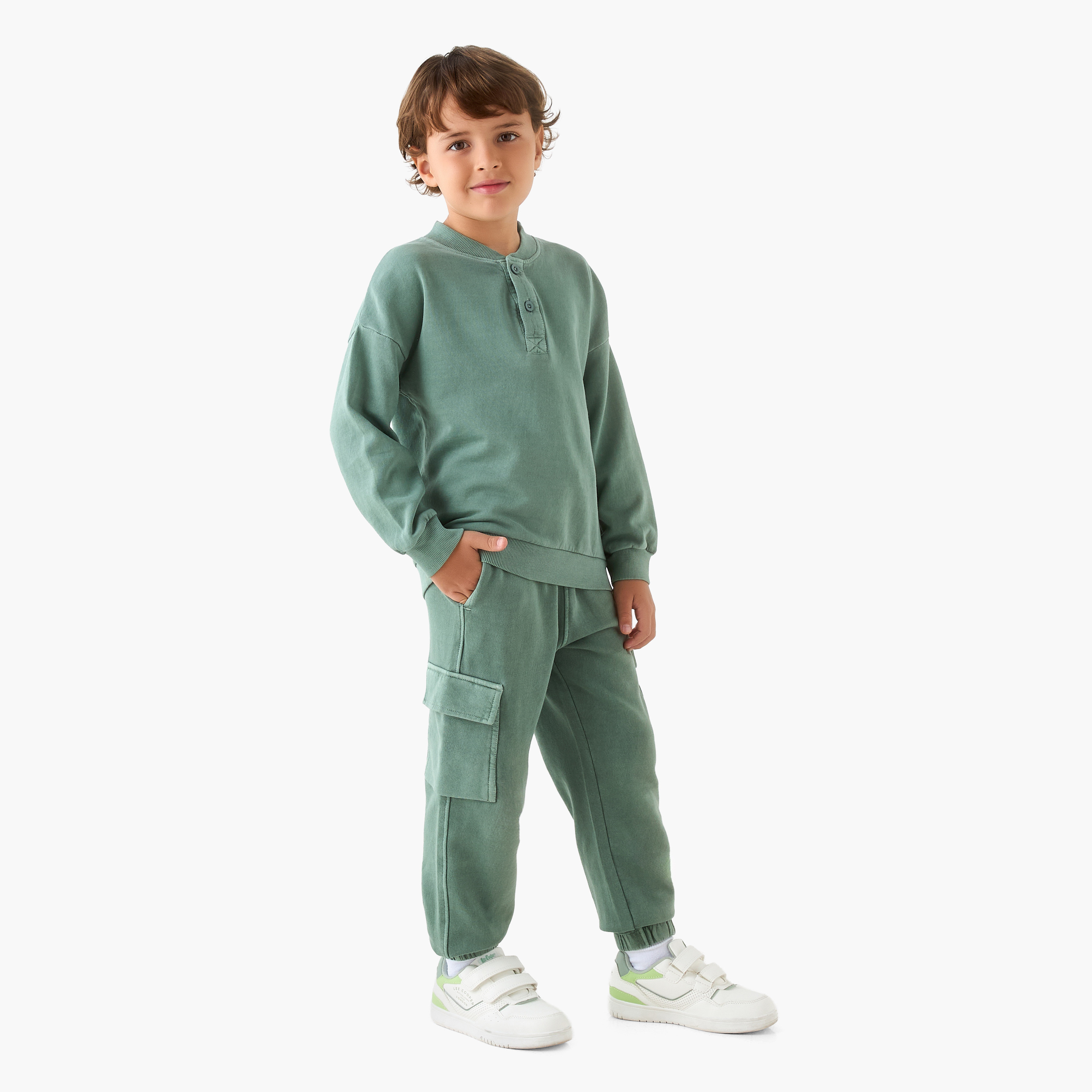 Juniors Solid Cargo Joggers with Drawstring Closure-boys-clothing-bottoms-joggersandtrackpants-image-2