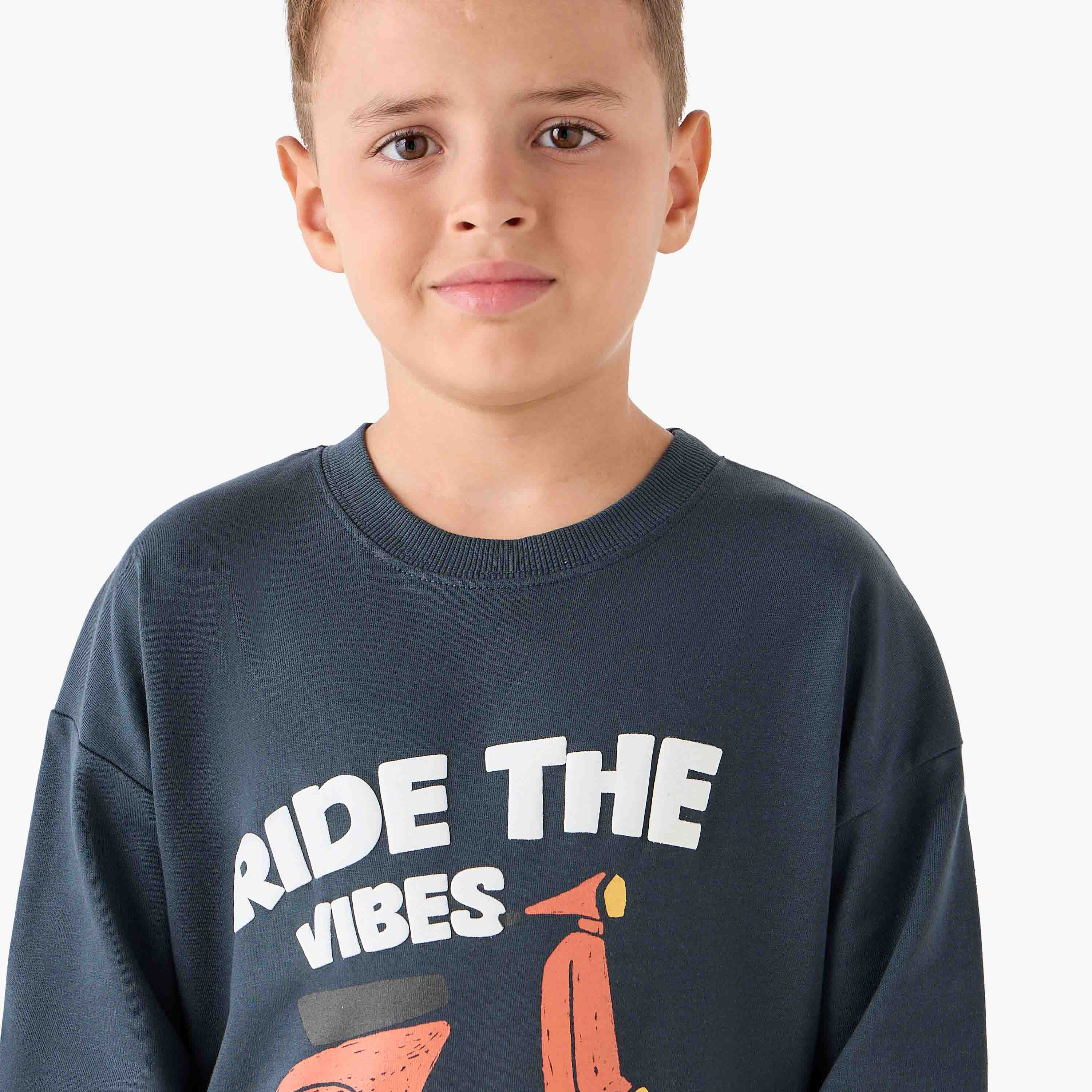 Juniors Graphic Print Sweatshirt with Long Sleeves-boys-clothing-sweatshirts-image-4