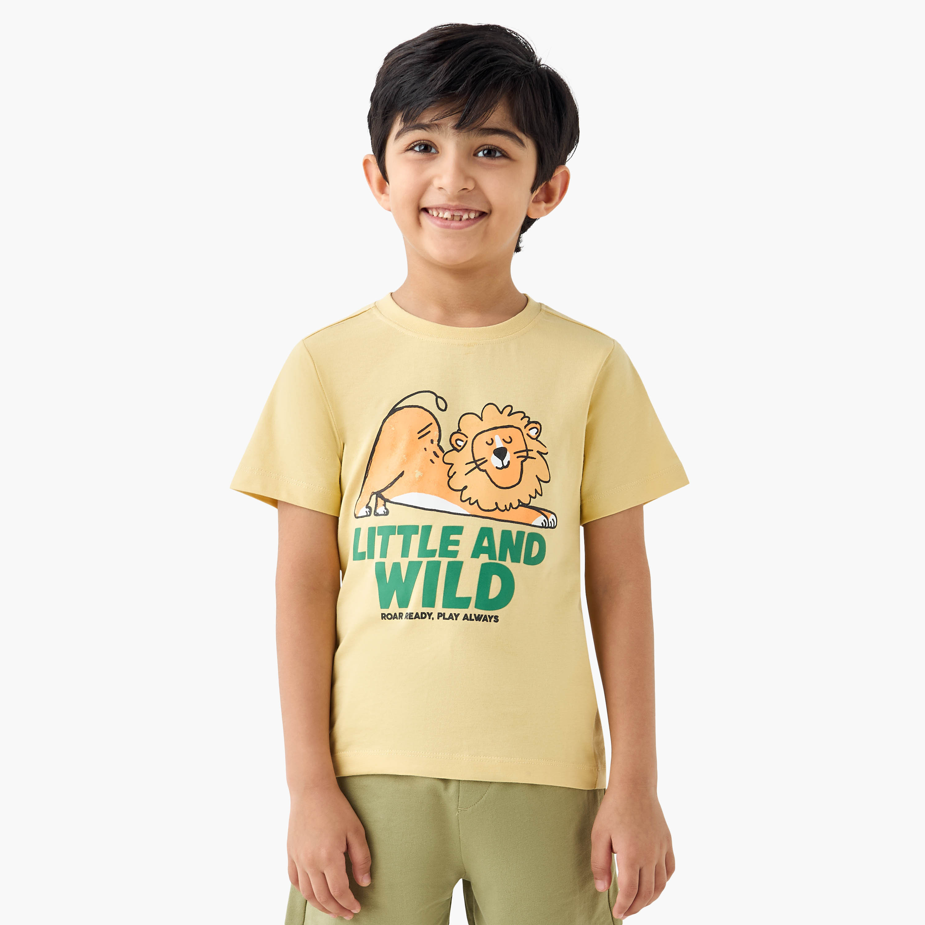 طقم تيشيرت وشورت 3 قطع بطبعات من جونيورز-boys-clothing-setsandcoords-image-3