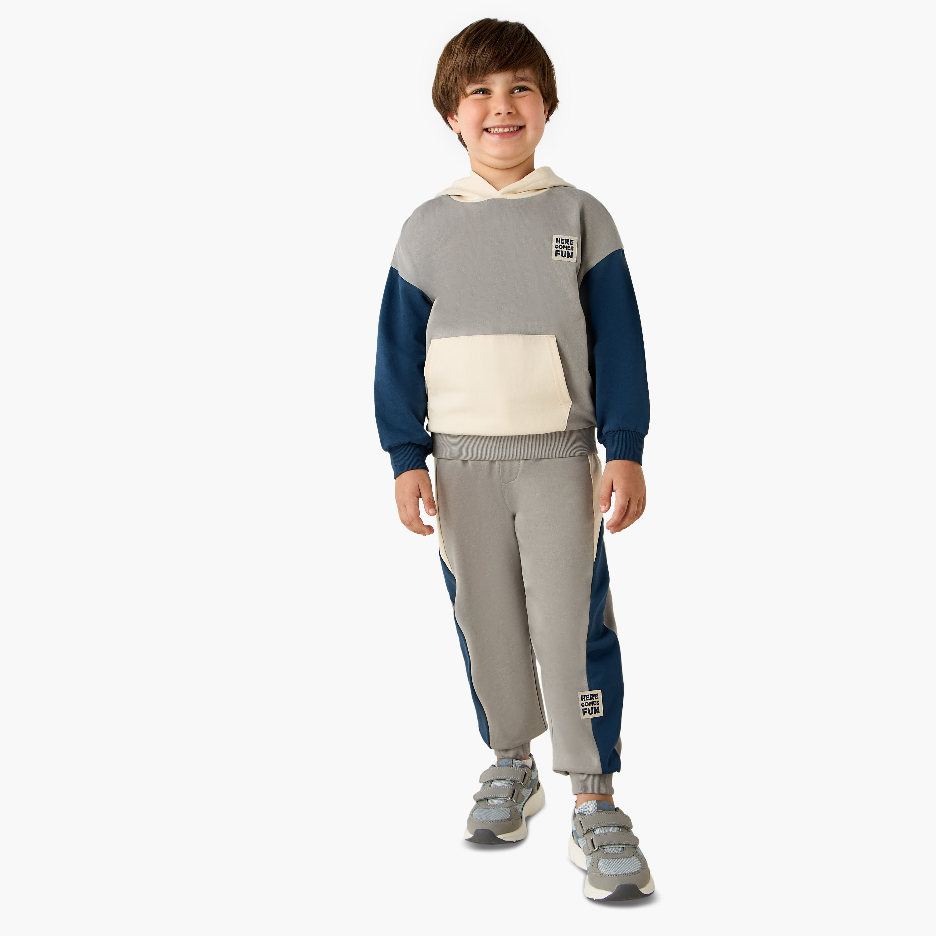 Juniors Boys Sweatshirt and Joggers Set with Hood - Soft Cotton
- Long Sleeves-boys-clothing-setsandcoords-image-1