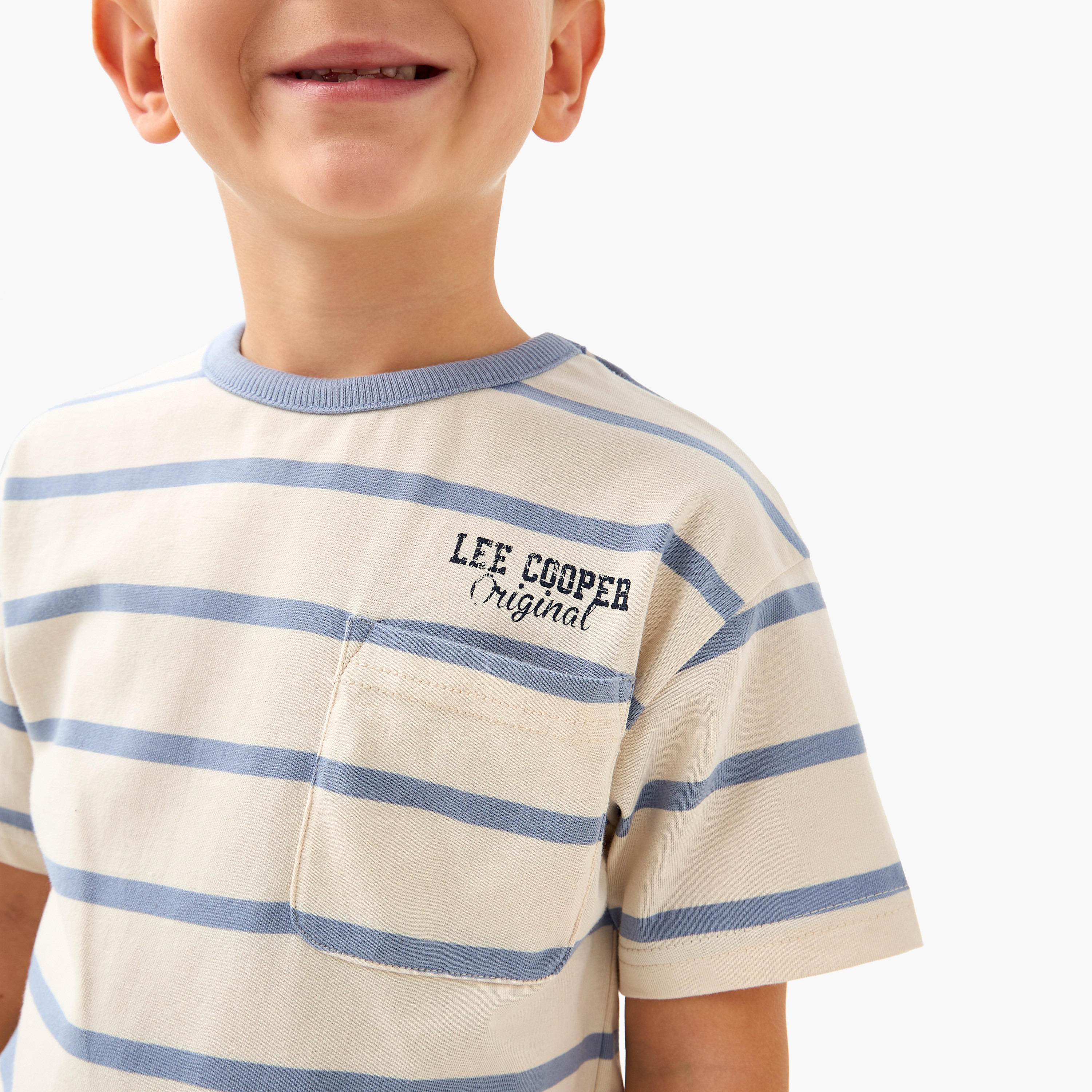 تيشيرت مخطط بأكمام قصيرة وجيب على الصدر من لي كوبر-boys-clothing-tshirtsandpolos-image-4