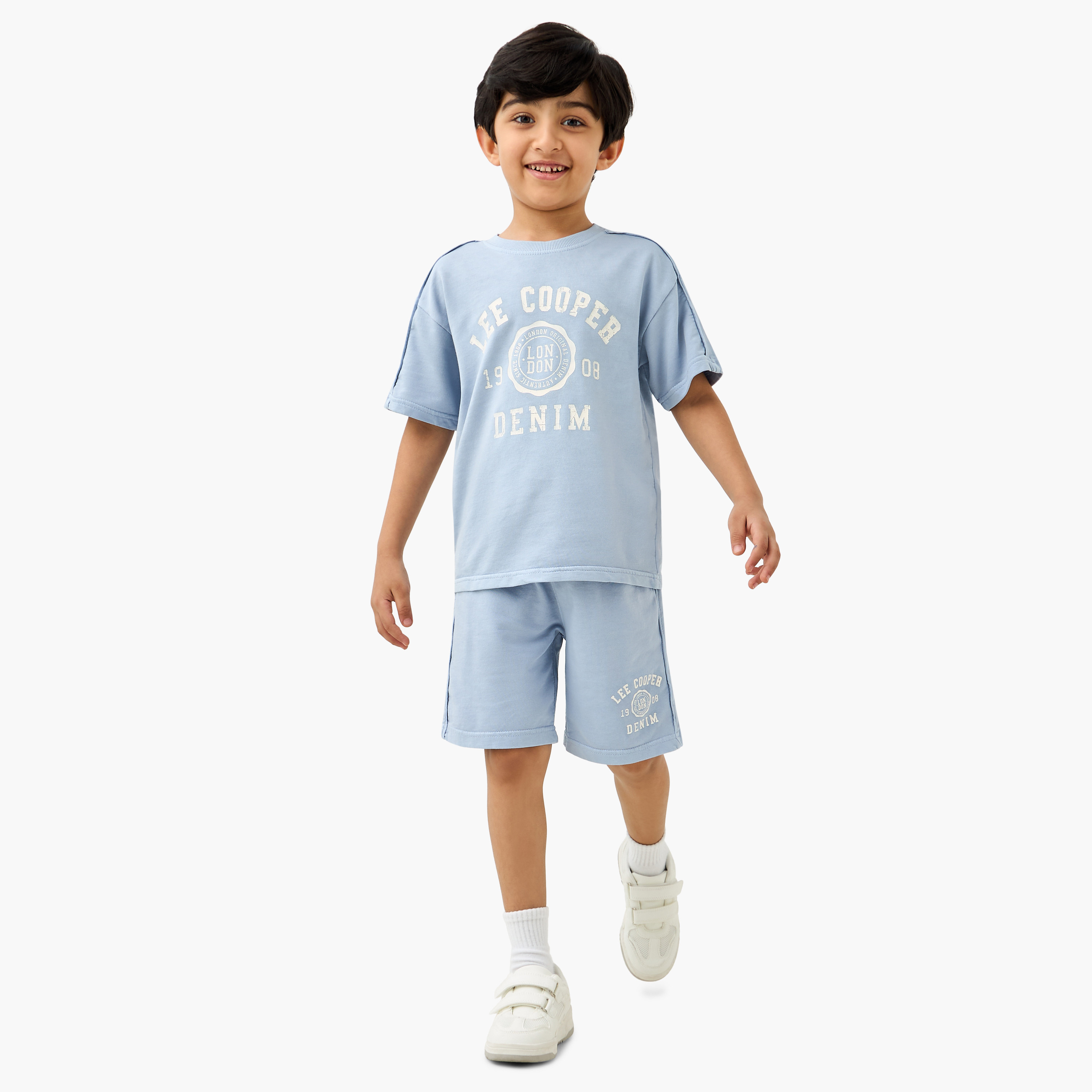 طقم شورت وتيشيرت بطبعات جرافيك من لي كوبر-boys-clothing-setsandcoords-image-1