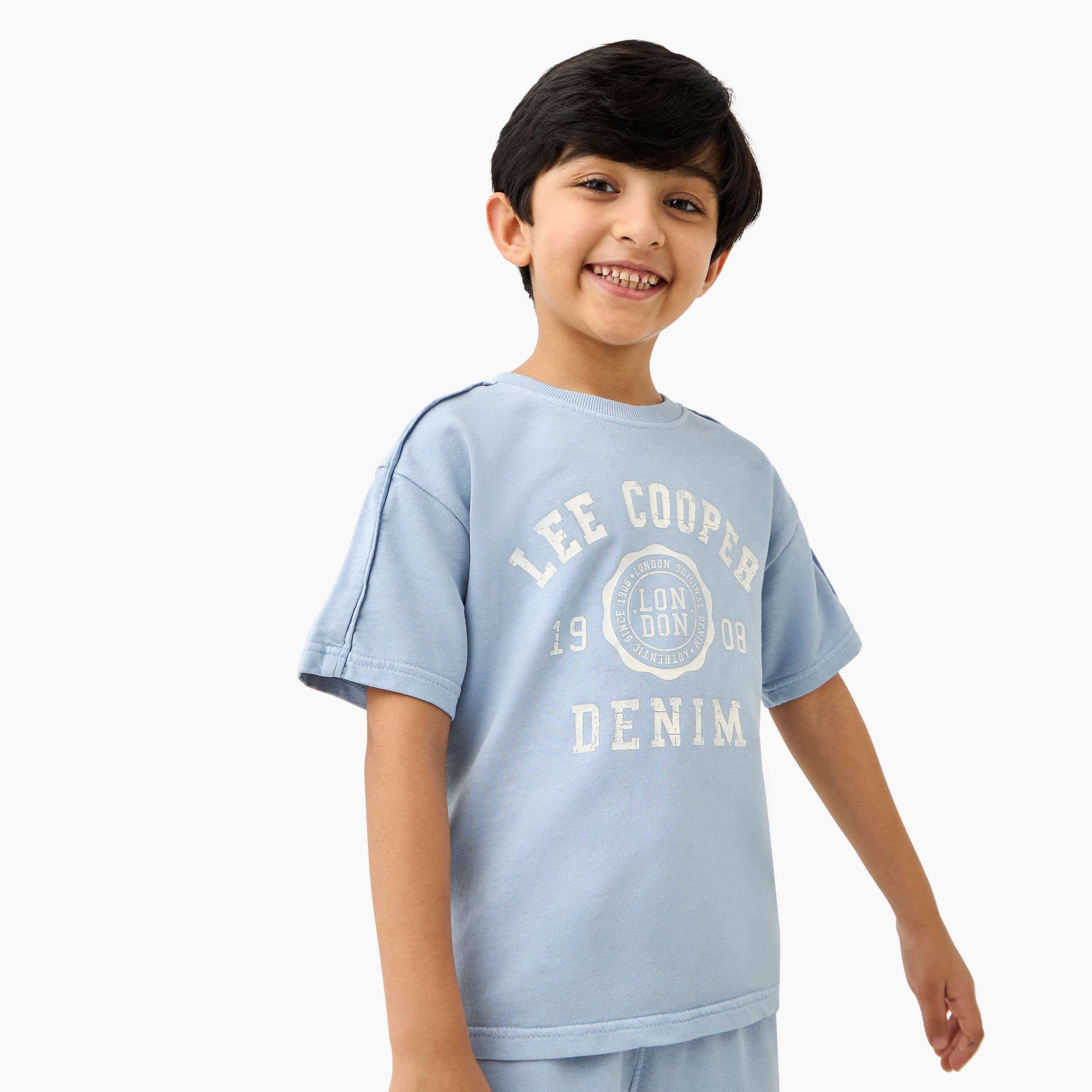 طقم شورت وتيشيرت بطبعات جرافيك من لي كوبر-boys-clothing-setsandcoords-image-2