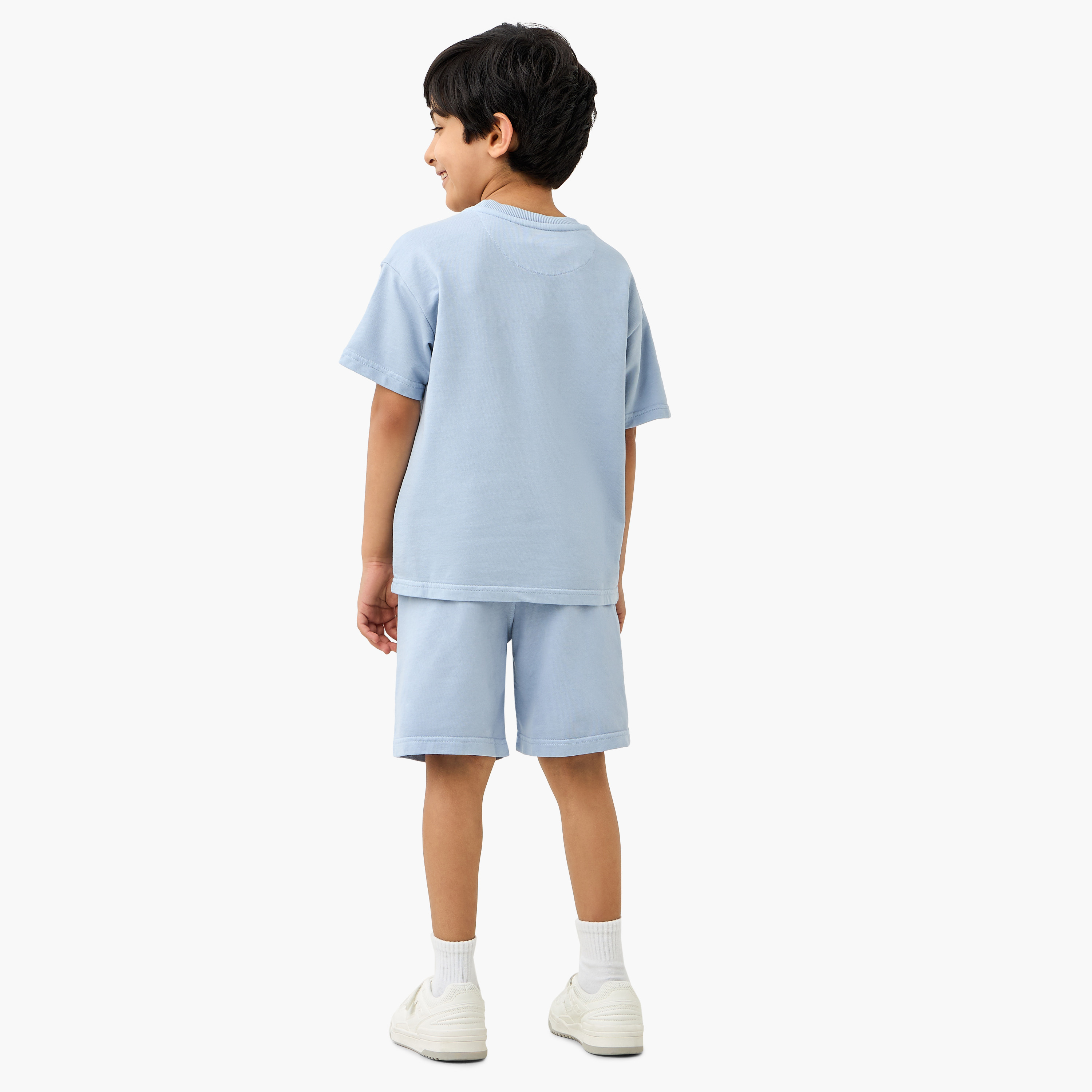 طقم شورت وتيشيرت بطبعات جرافيك من لي كوبر-boys-clothing-setsandcoords-image-4