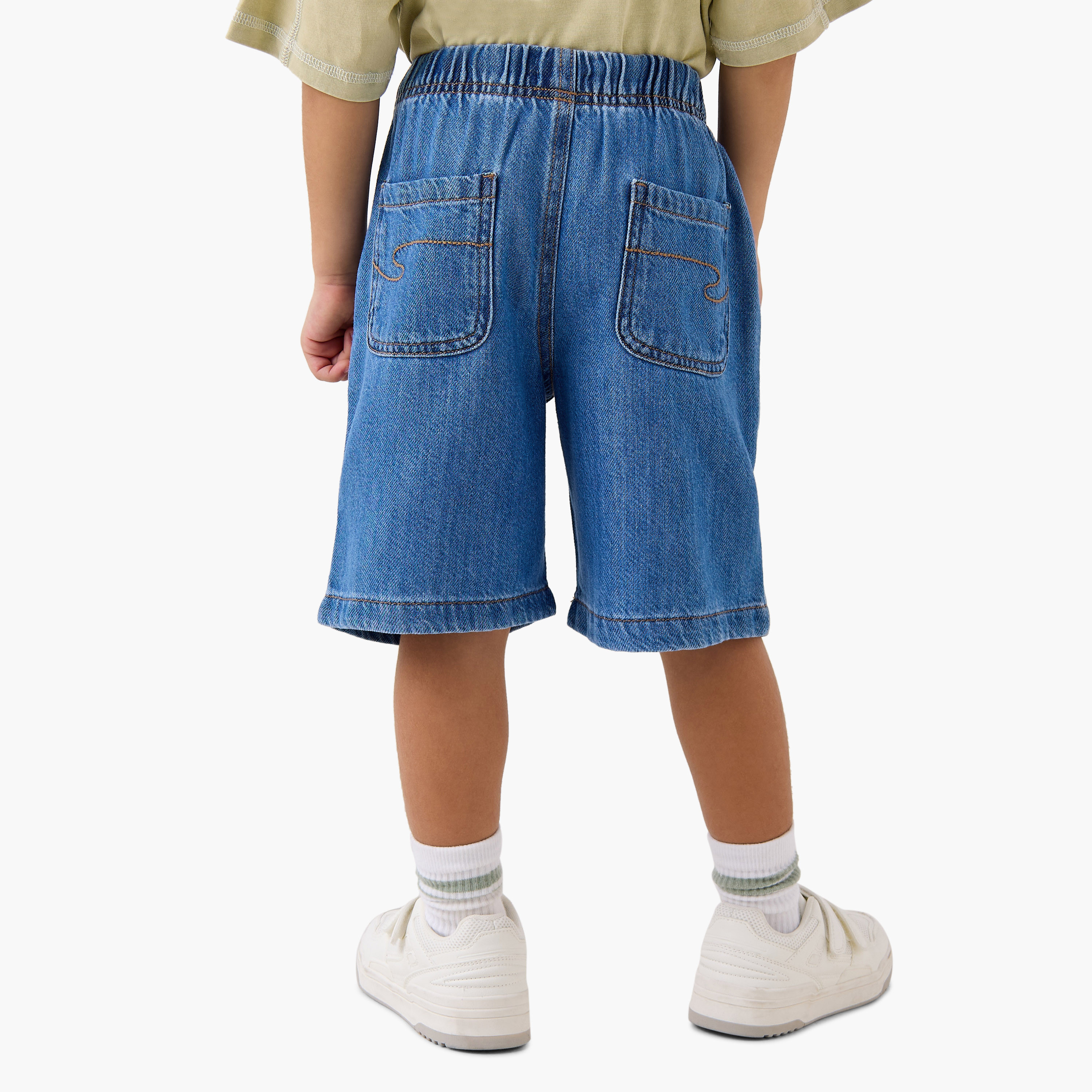 شورت جينز سادة برباط إغلاق وجيوب من لي كوبر-boys-clothing-bottoms-shorts-image-4