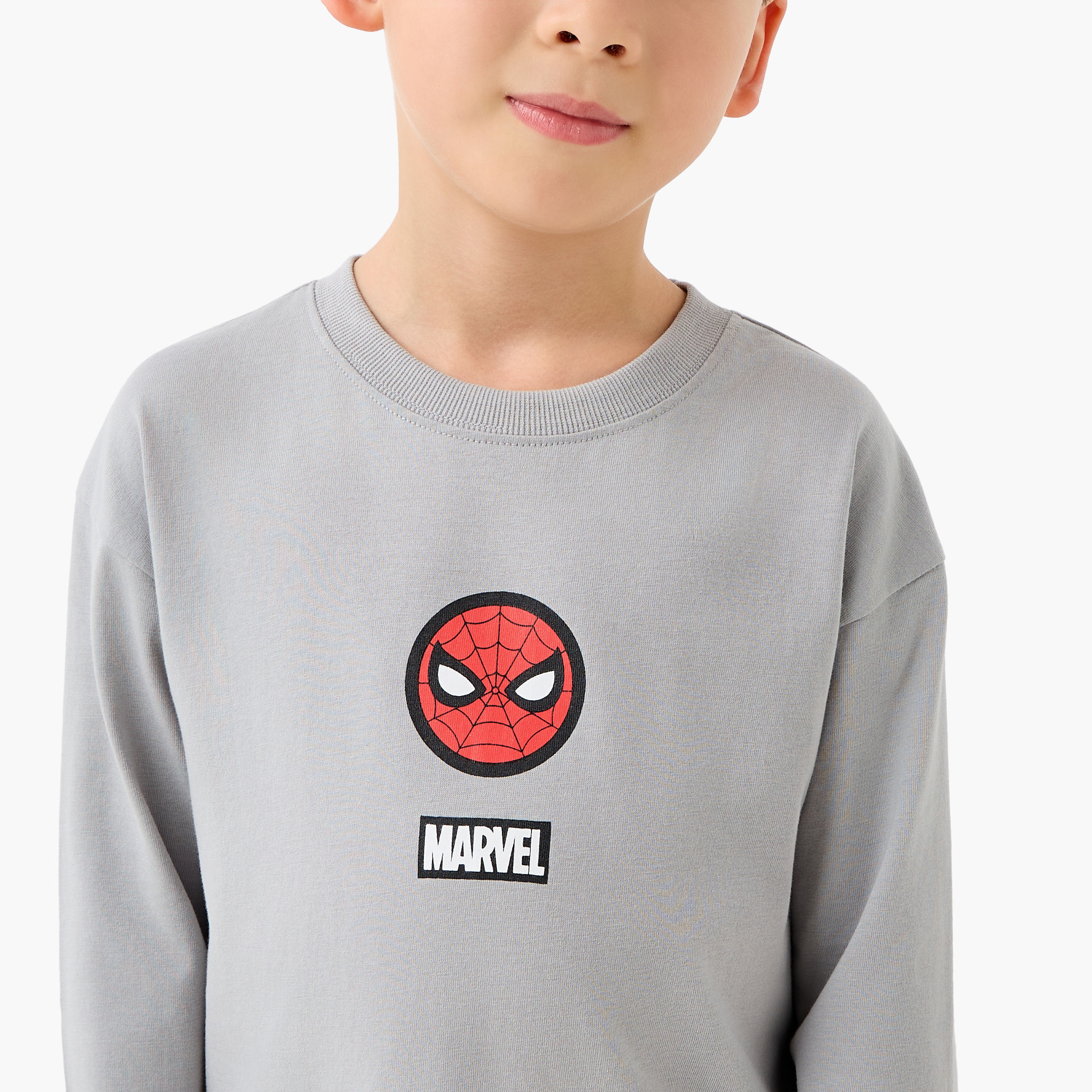 تيشيرت قطن للأولاد بأكمام طويلة ورقبة ضيقة وبطبعات سبايدر مان-boys-clothing-tshirtsandpolos-image-4