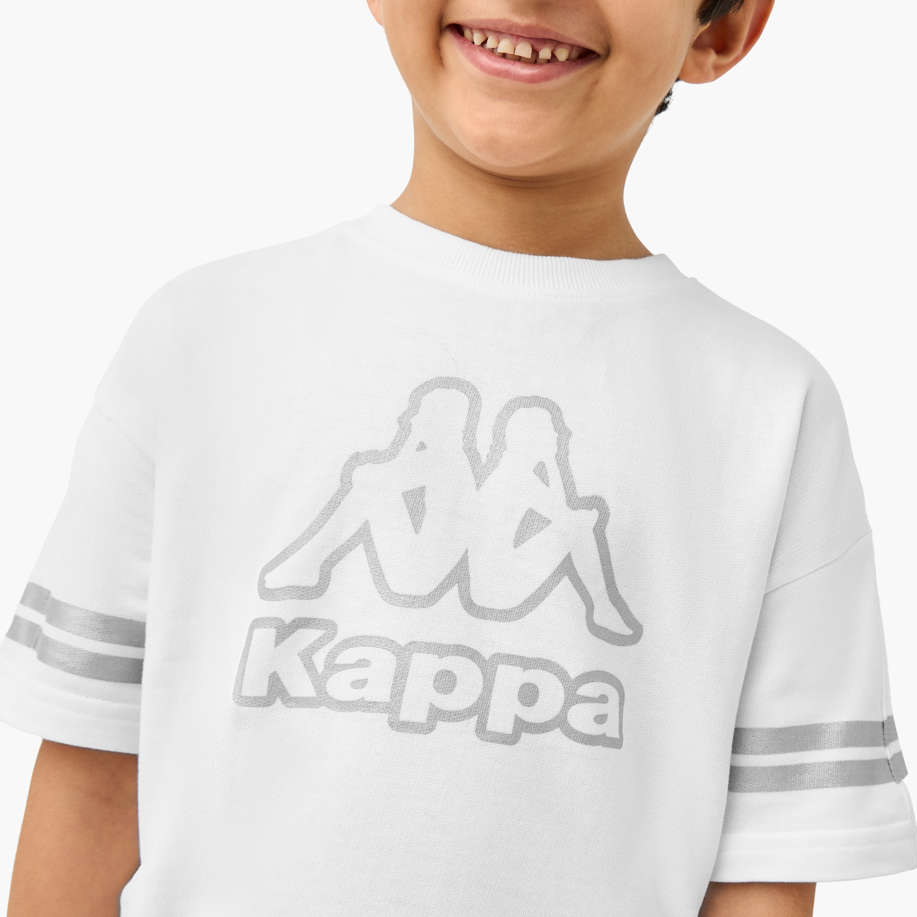 تيشيرت بطبعات شعار وأكمام قصيرة من كابا-sports-boys-clothing-tops-image-4