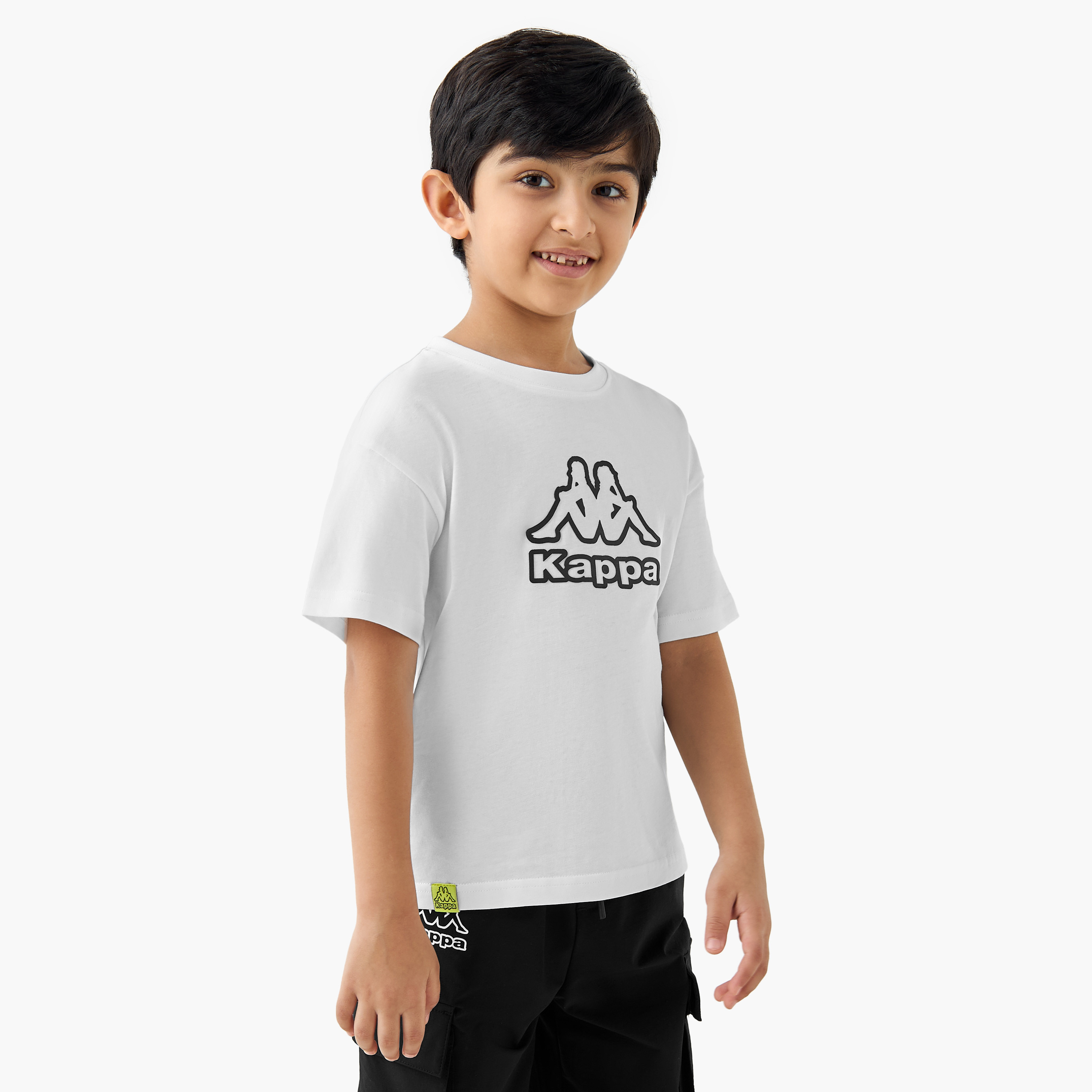 تيشيرت بطبعات شعار وياقة ضيقة وأكمام قصيرة من كابا-sports-boys-clothing-tops-image-1