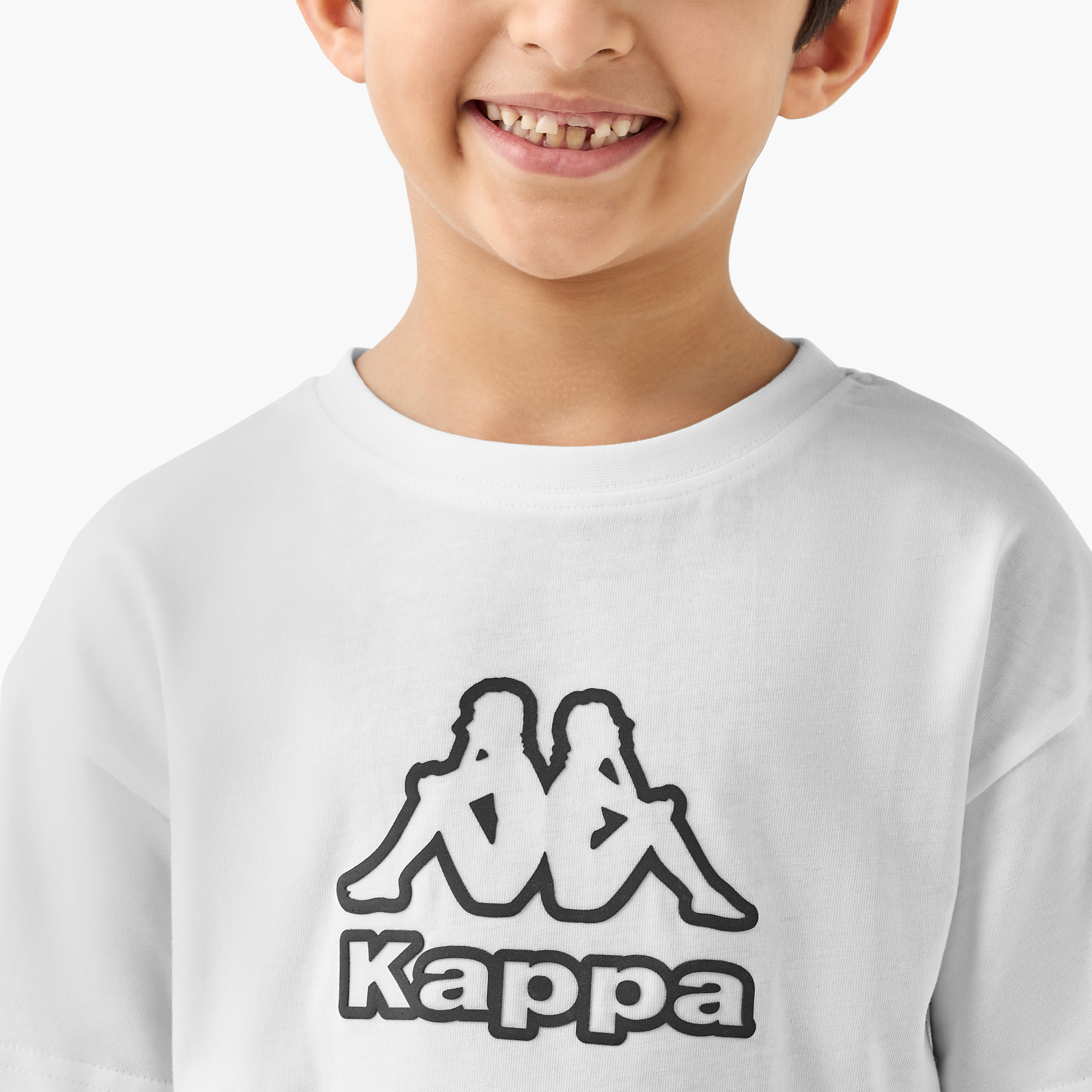 تيشيرت بطبعات شعار وياقة ضيقة وأكمام قصيرة من كابا-sports-boys-clothing-tops-image-4