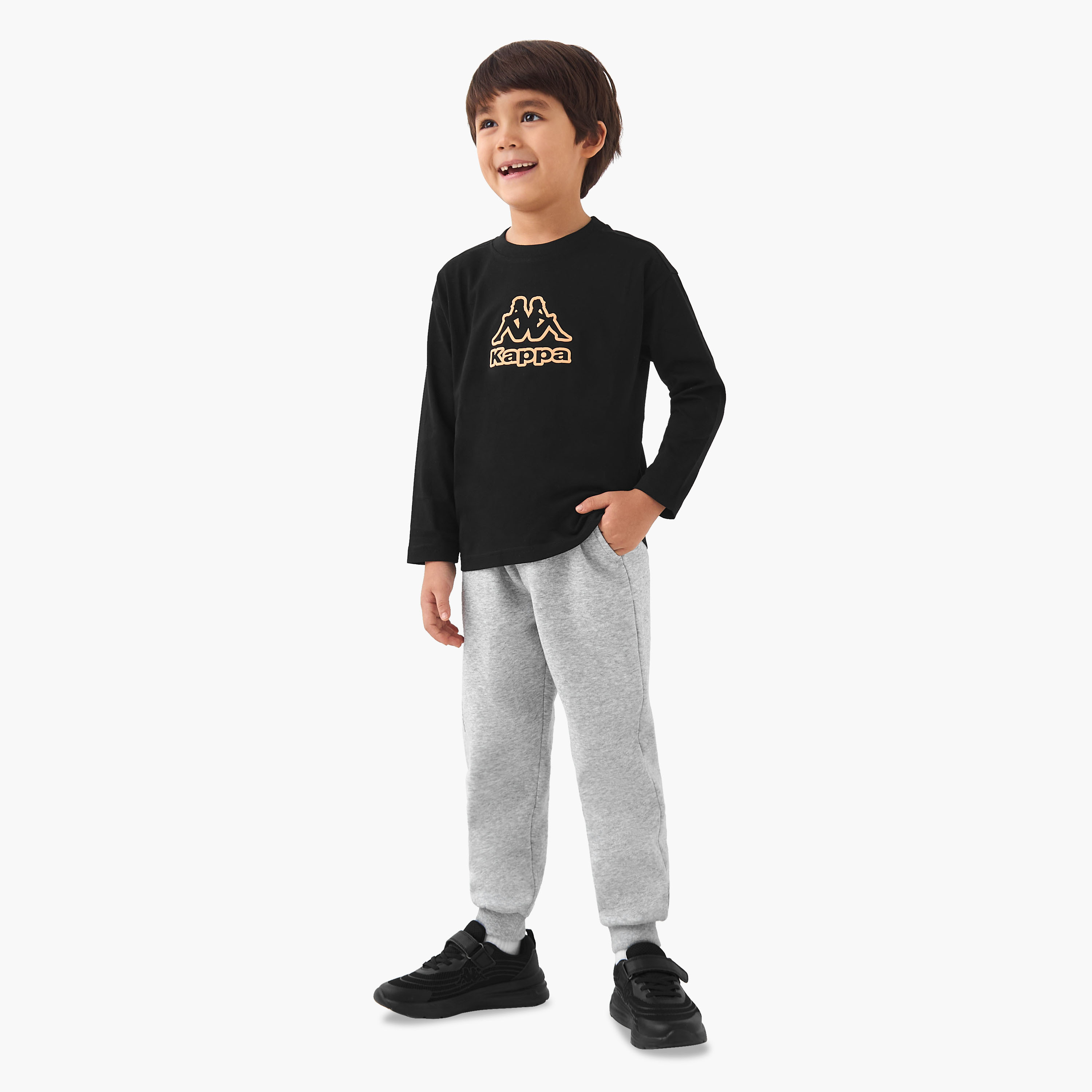 تيشيرت قطن بياقة ضيقة وأكمام طويلة وطبعات شعار للأولاد من كابا-sports-boys-clothing-tops-image-2