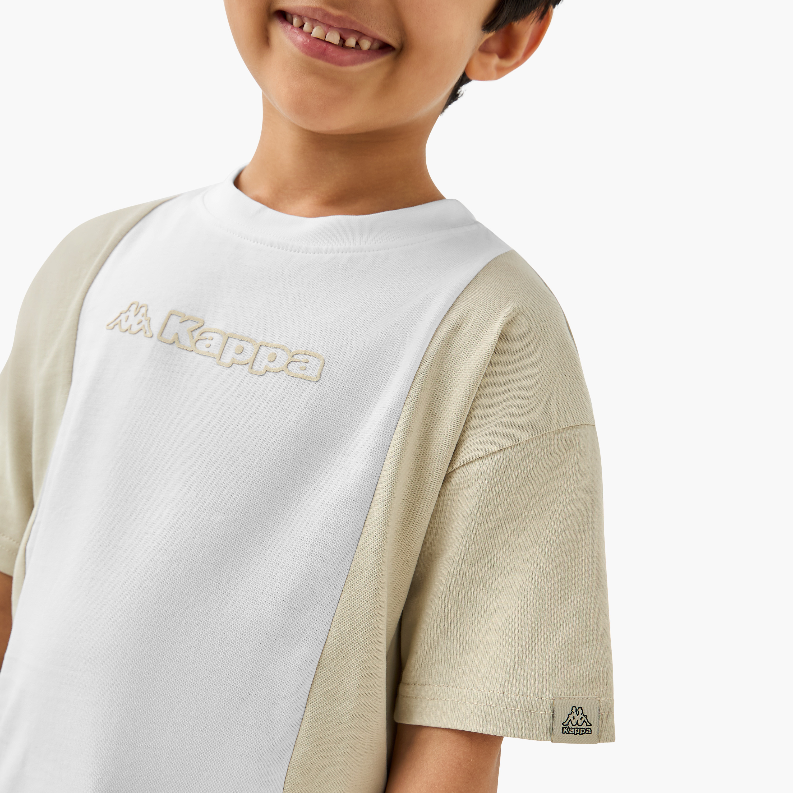 Kappa Logo Detail T-shirt and Shorts Set-boys-clothing-sportswear-sets-image-5