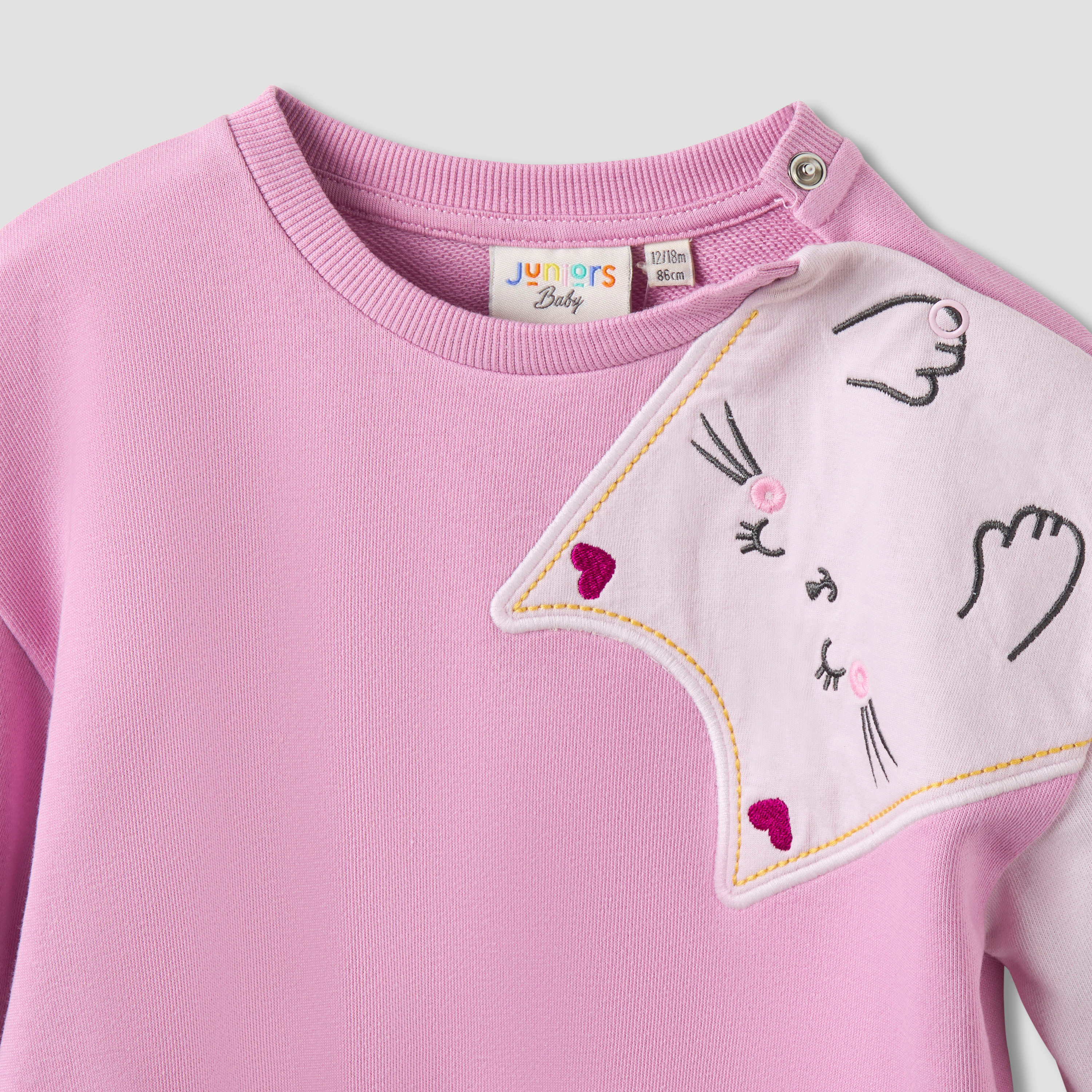 سويت شيرت بياقة مستديرة وأكمام طويلة وزخارف قطة للبنات من جونيورز-baby-girls-clothing-winterwear-sweatshirts-image-2