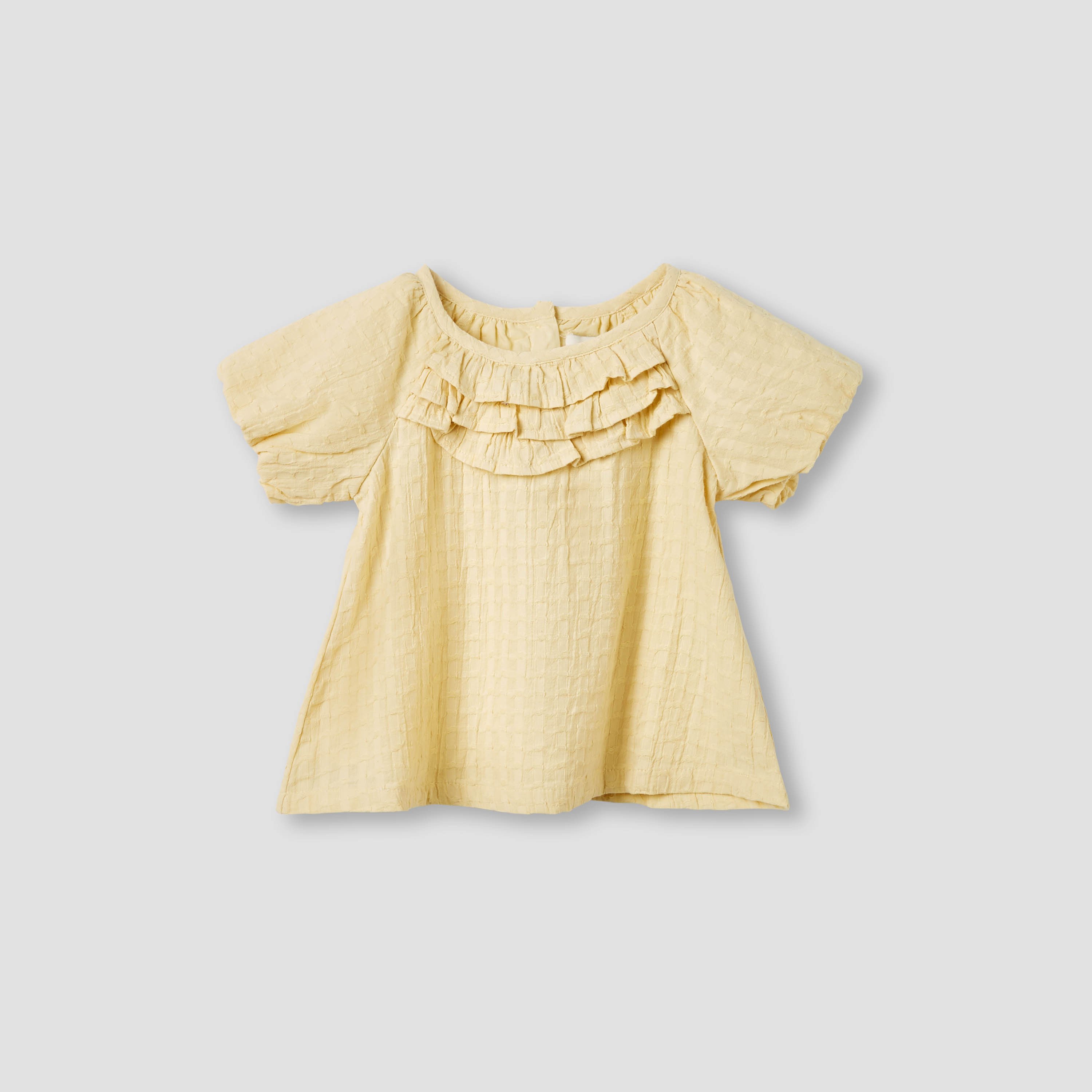 طقم بلوزة بارزة الملمس بتفاصيل كشكش مع شورت من جونيورز-baby-girls-clothing-setsandcoords-image-2
