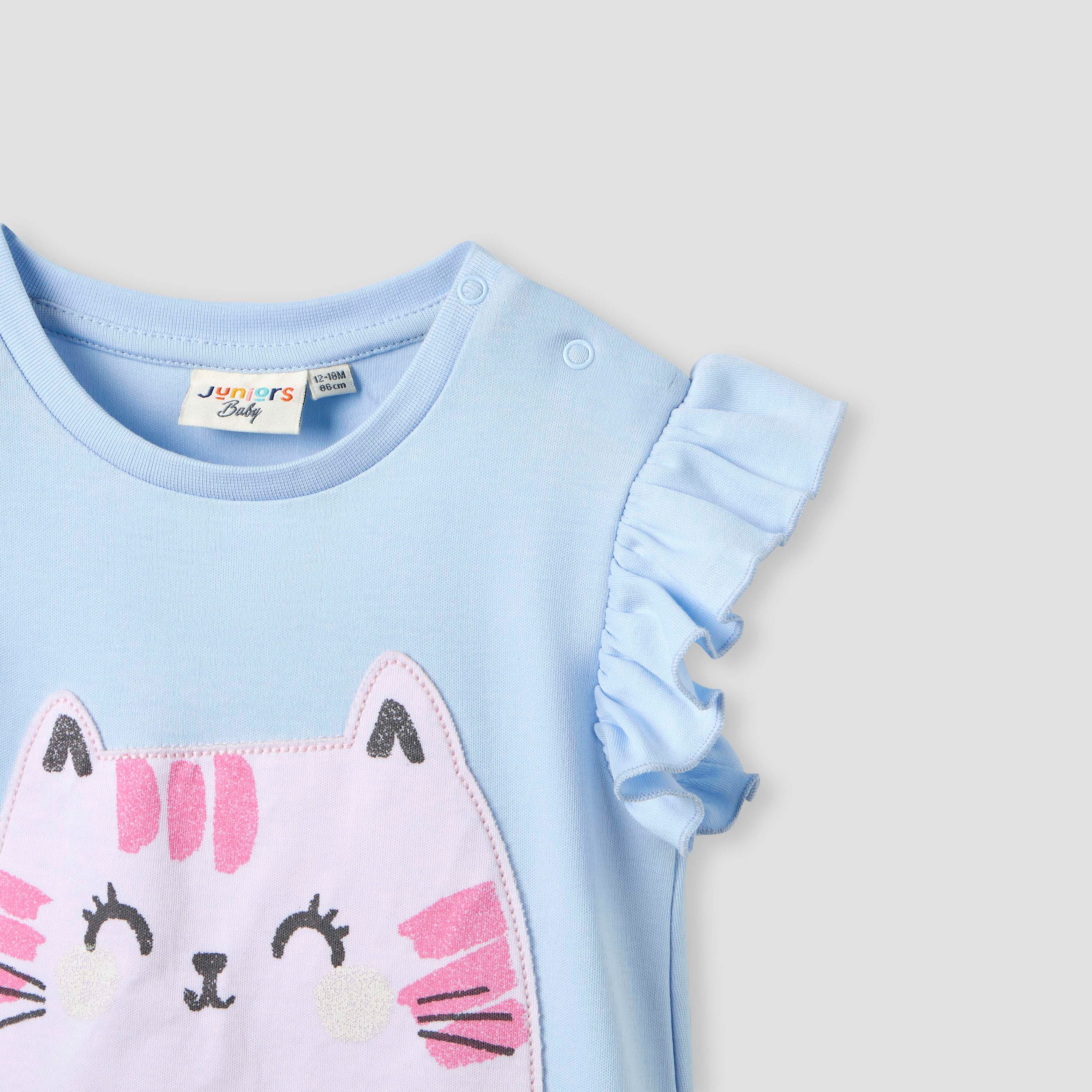 أفرول بتزيينات قطة وأزرار إغلاق وأكمام كشكش من جونيورز-baby-girls-clothing-rompers-image-5
