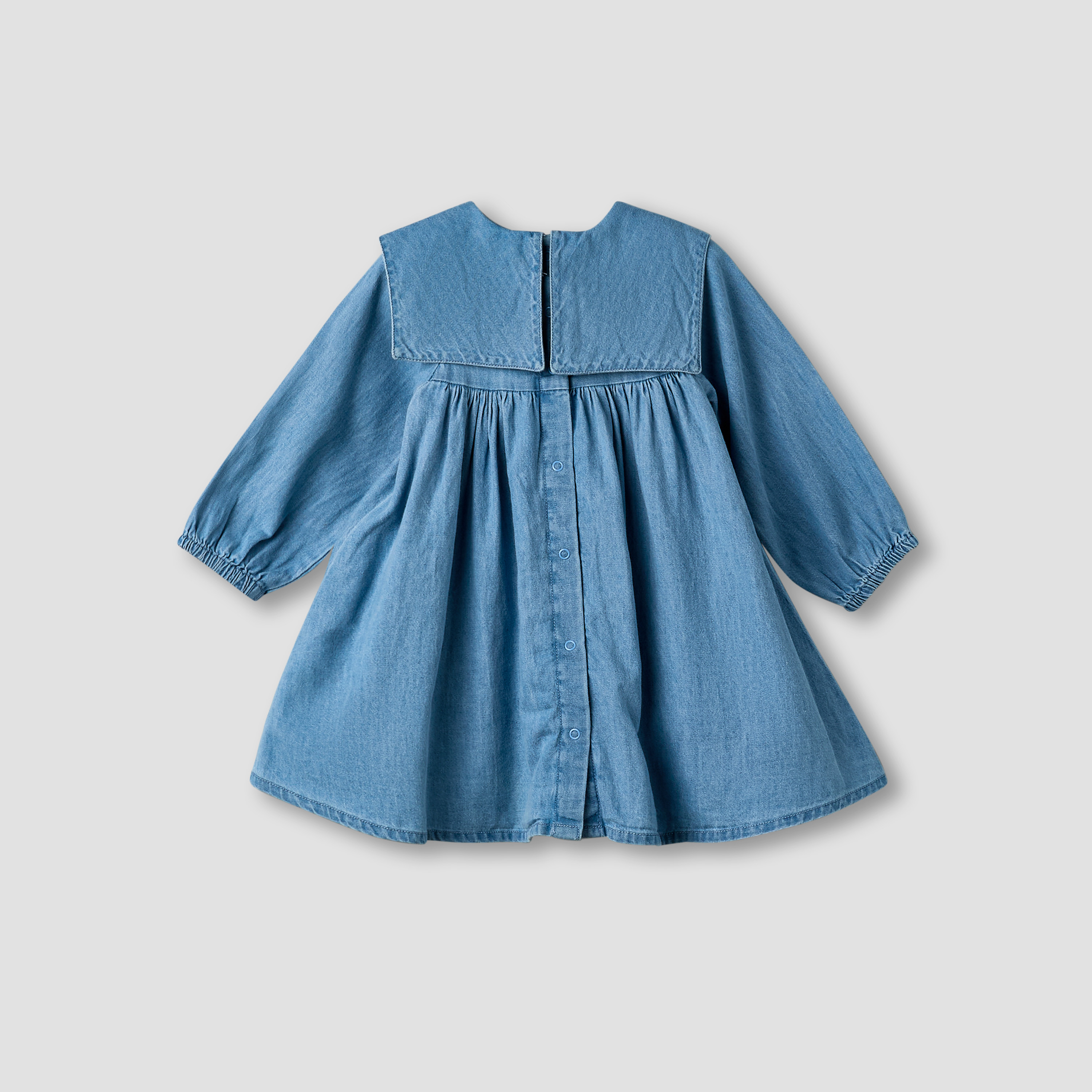 فستان دينم بأكمام طويلة وياقة بحّار مستديرة بتطريز زهور من جونيورز-baby-girls-clothing-dressesandjumpsuits-image-3
