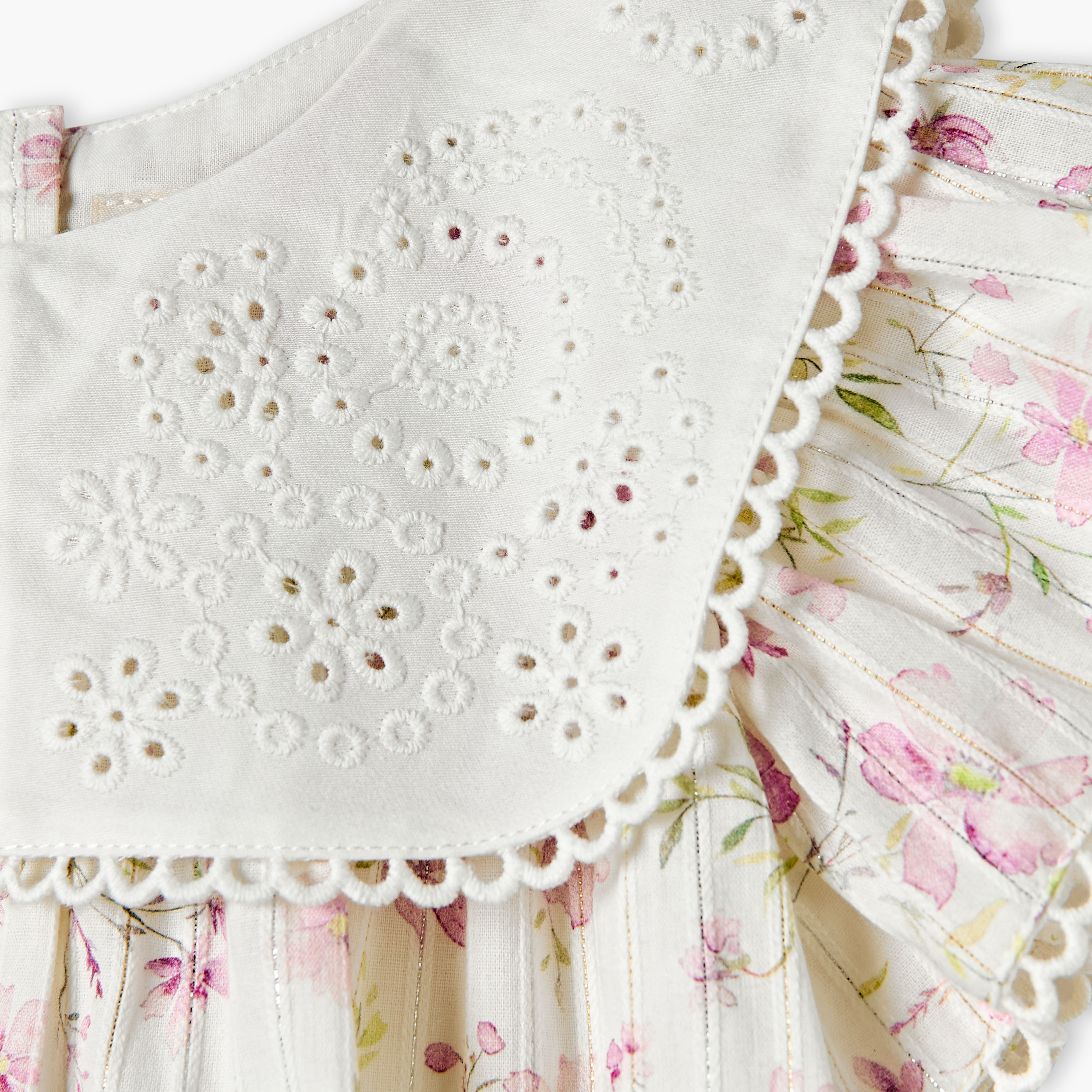 بلوزرة بطبعات أزهار وأكمام كشكش وتفاصيل شيفلي من جيجلز-baby-girls-clothing-blousesandshirts-image-1