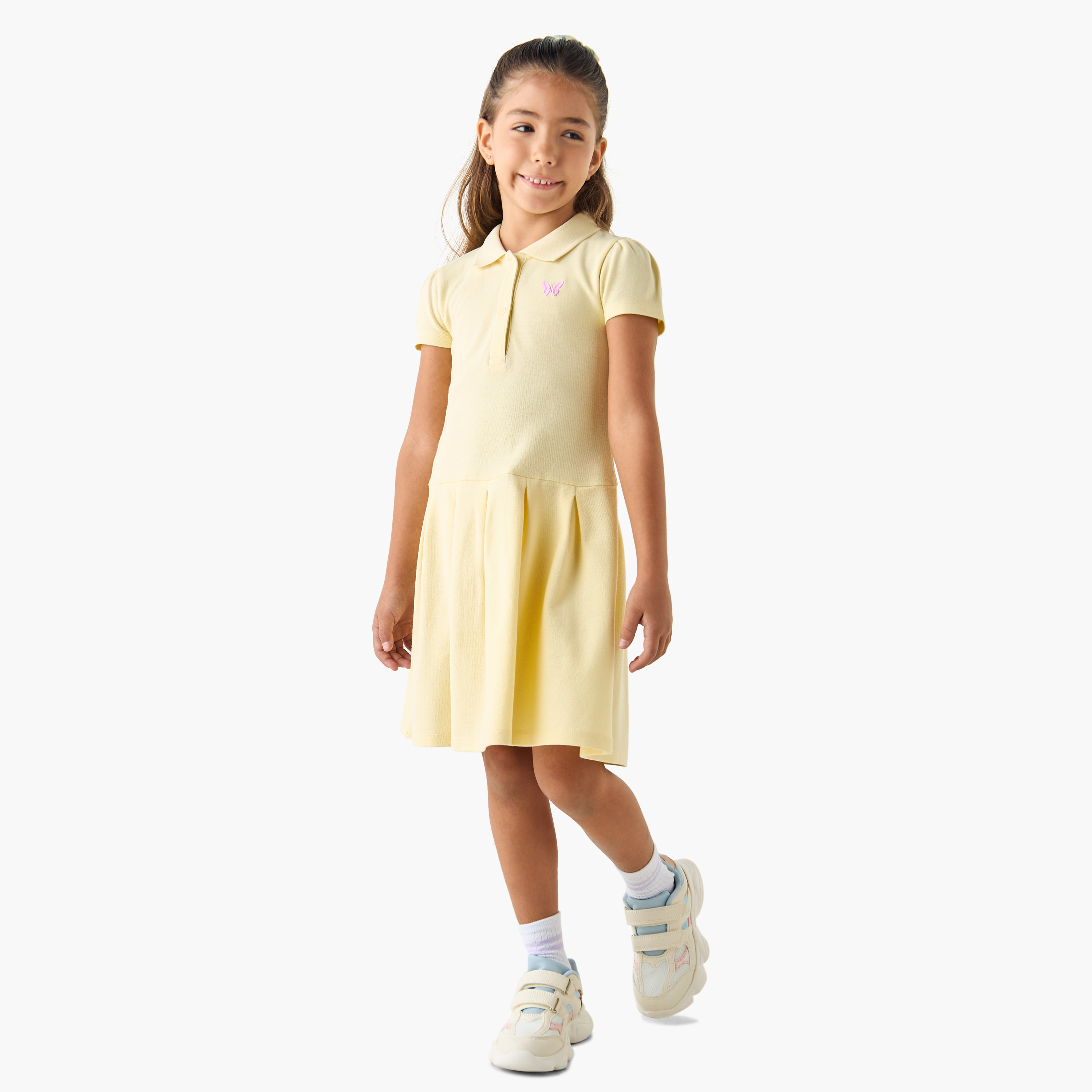 فستان بولو بزخارف شعار وأكمام قصيرة من جونيورز-girls-clothing-dressesandjumpsuits-image-2