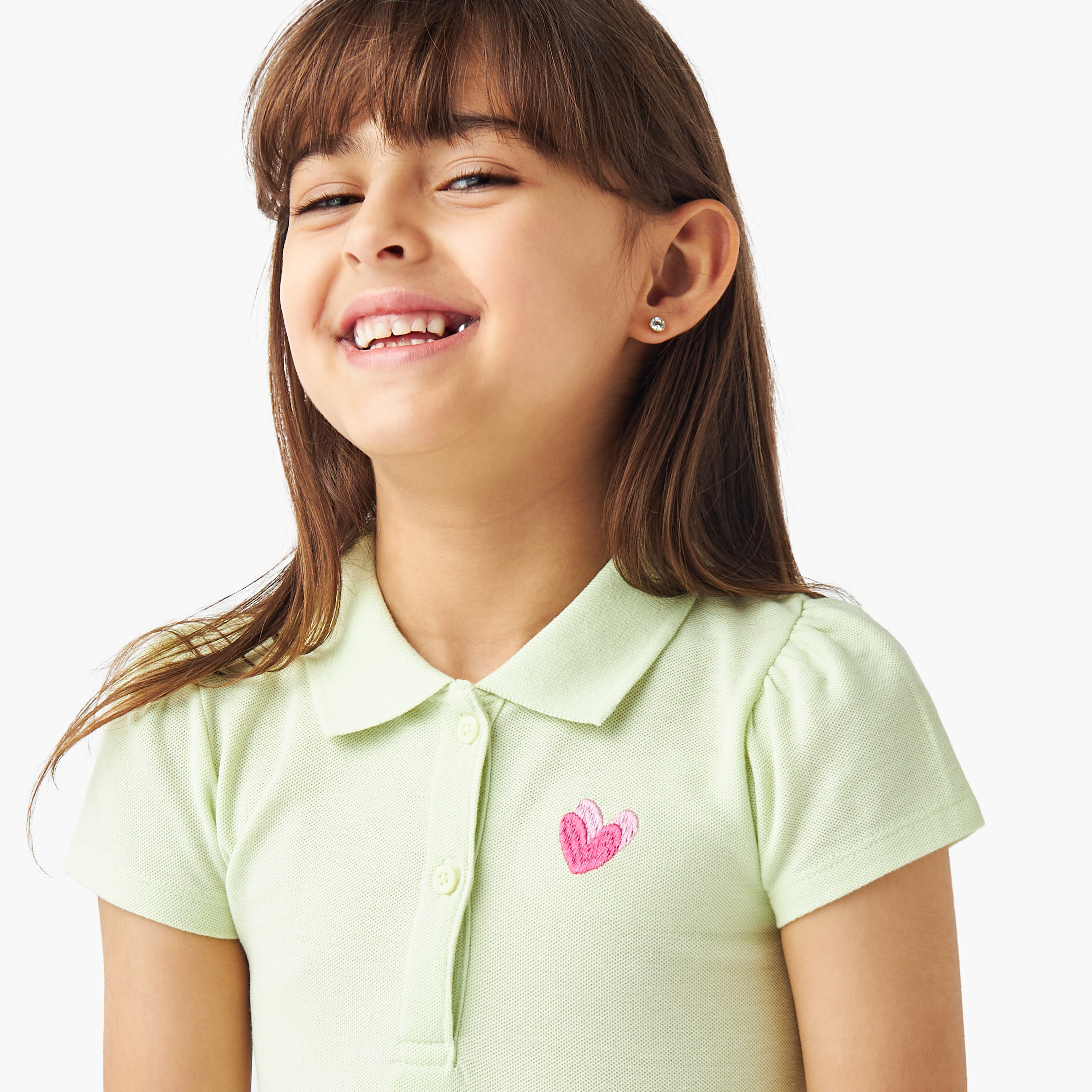 فستان بولو بزخارف شعار وأكمام قصيرة من جونيورز-girls-clothing-dressesandjumpsuits-image-4
