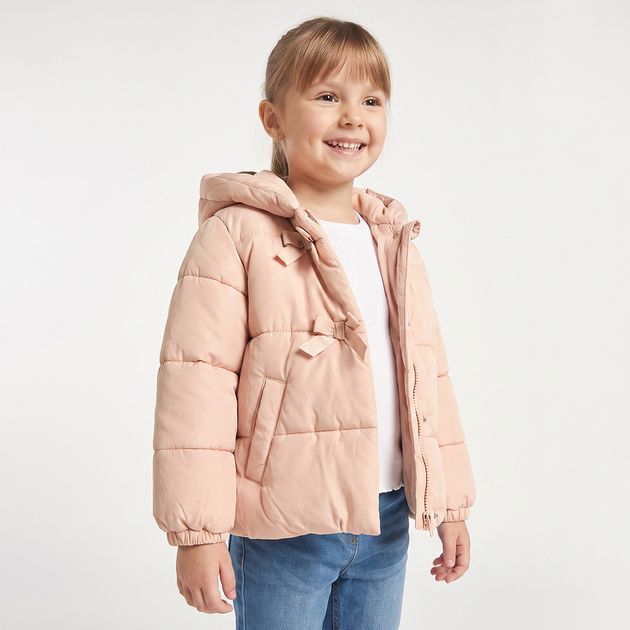 جاكيت ثقيل بقبعة وأكمام طويلة وفيونكة من جونيورز-baby-girls-clothing-winterwear-jacketsandcoats-image-1