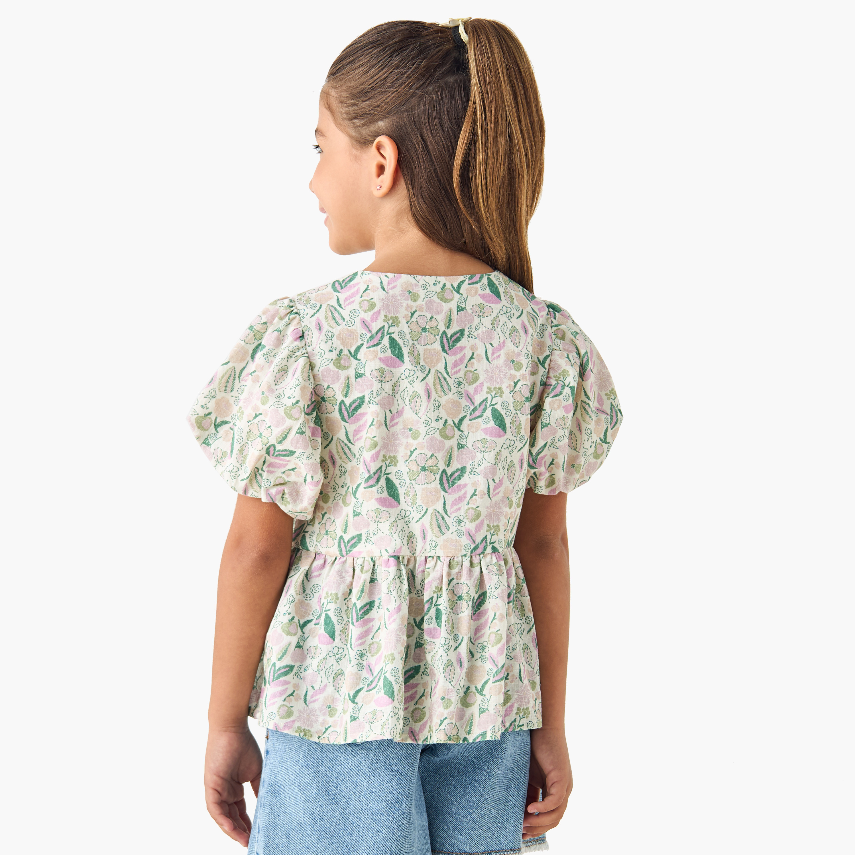 بلوزة بياقة مستديرة وأكمام واسعة وكشكش وطبعات زهرية من جونيورز-baby-girls-clothing-blousesandshirts-image-3