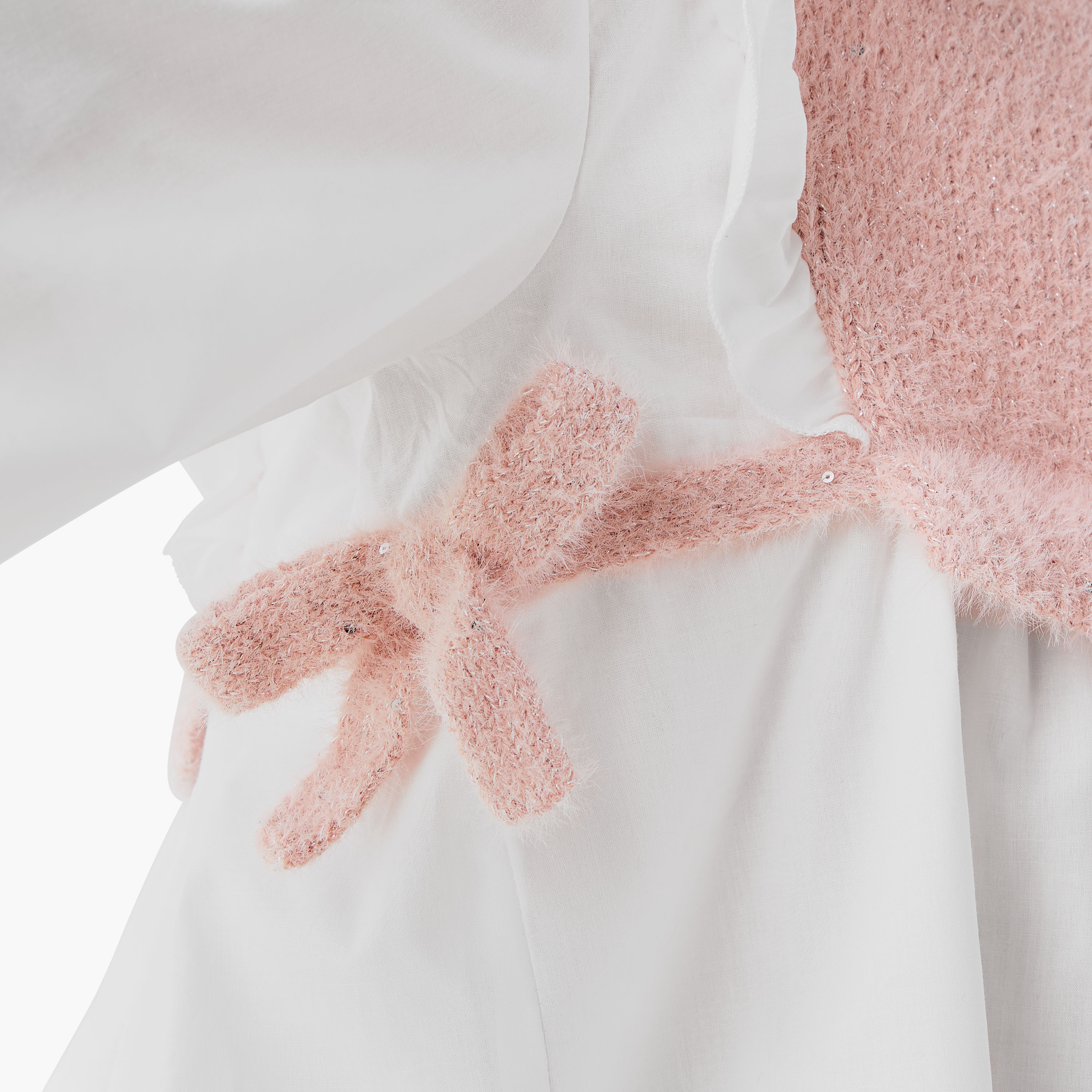 بلوزة بتفاصيل كشكش - قطن - بأكمام طويلة - بياقة بيتر بان للبنات من جونيورز-baby-girls-clothing-blousesandshirts-image-1