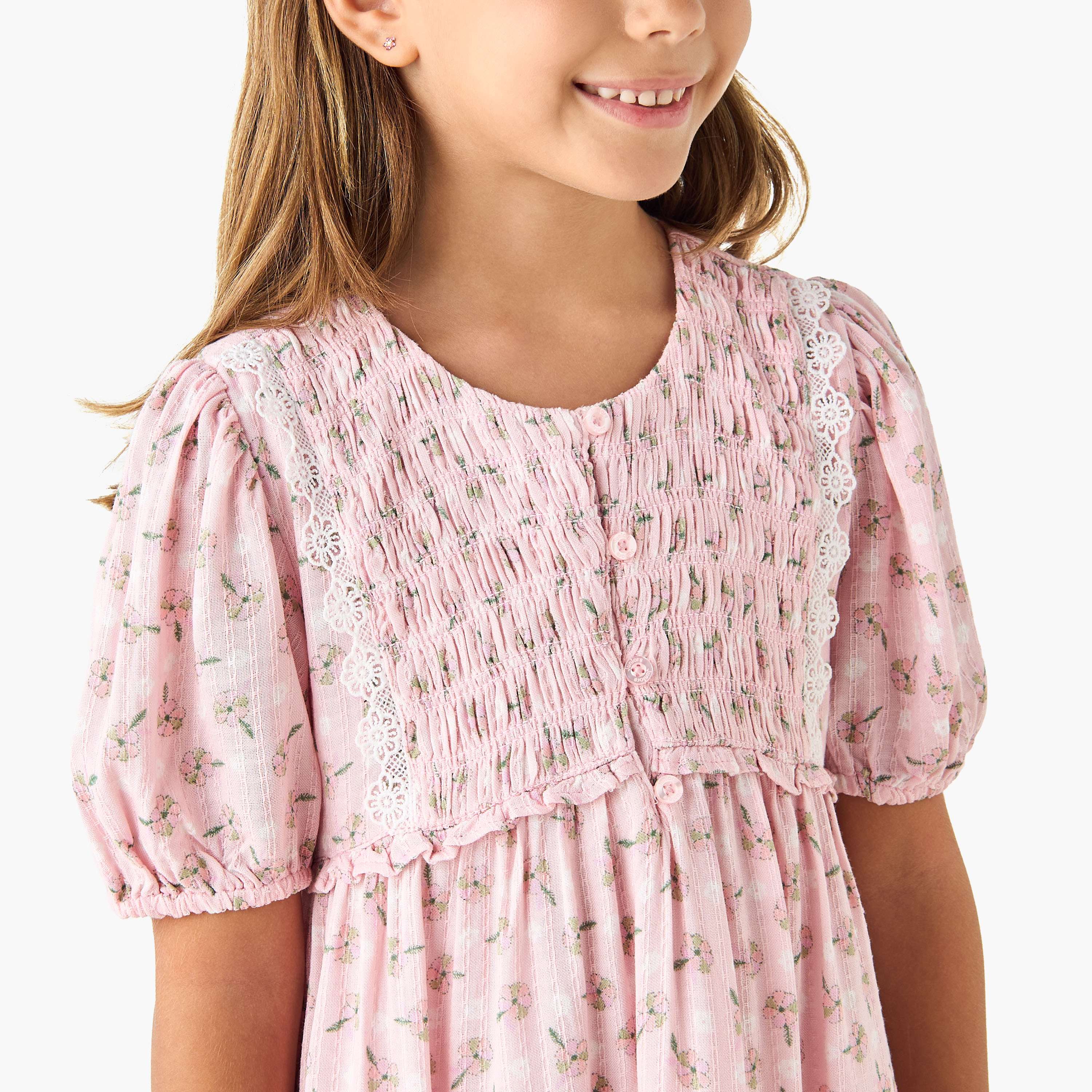 فستان إيه لاين بياقة مستديرة وتفاصيل مدرزة وطبعات زهرية من جونيورز-girls-clothing-dressesandjumpsuits-image-2