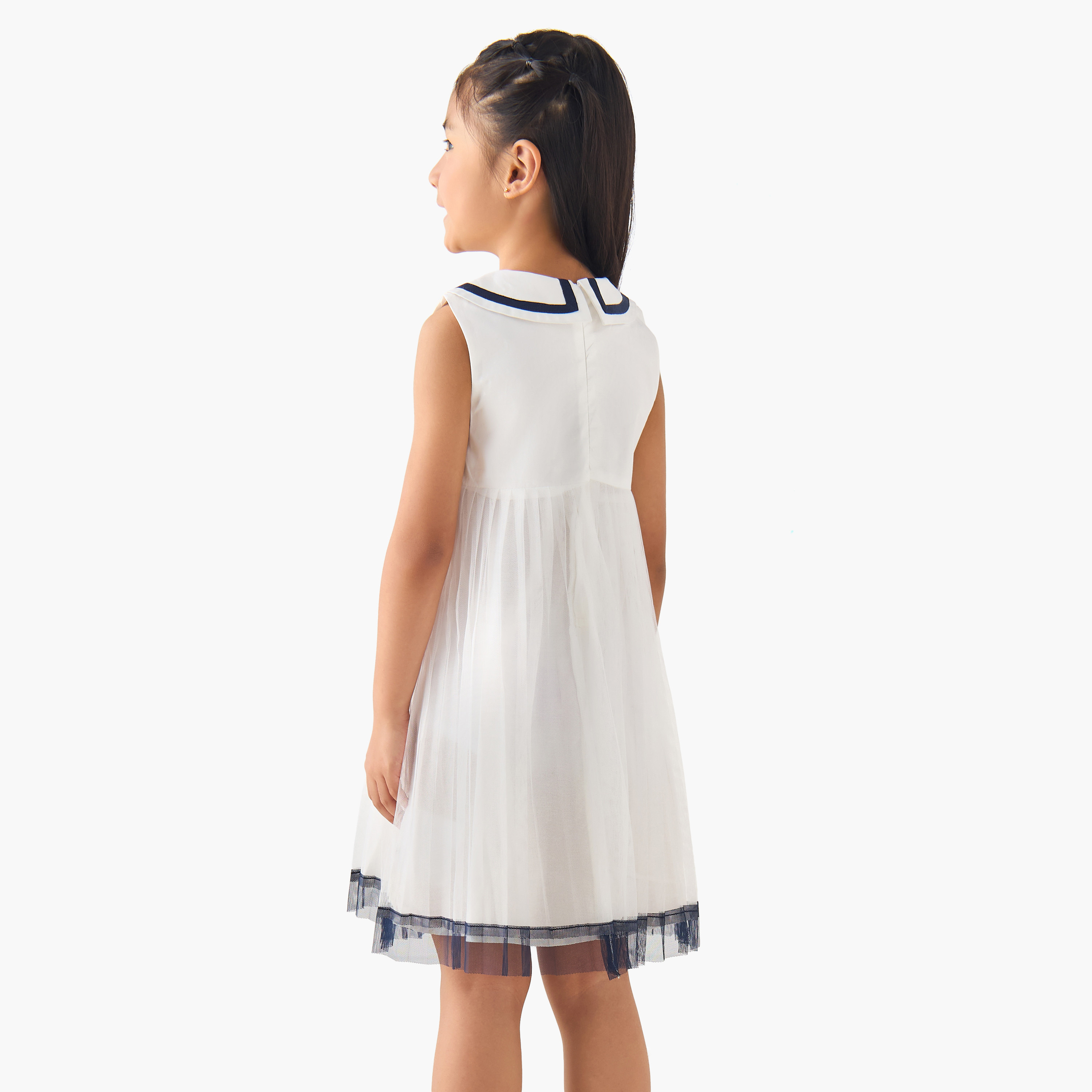 فستان بدون أكمام بياقة بيتر بان وتفاصيل كسرات من جونيورز-girls-clothing-dressesandjumpsuits-image-3