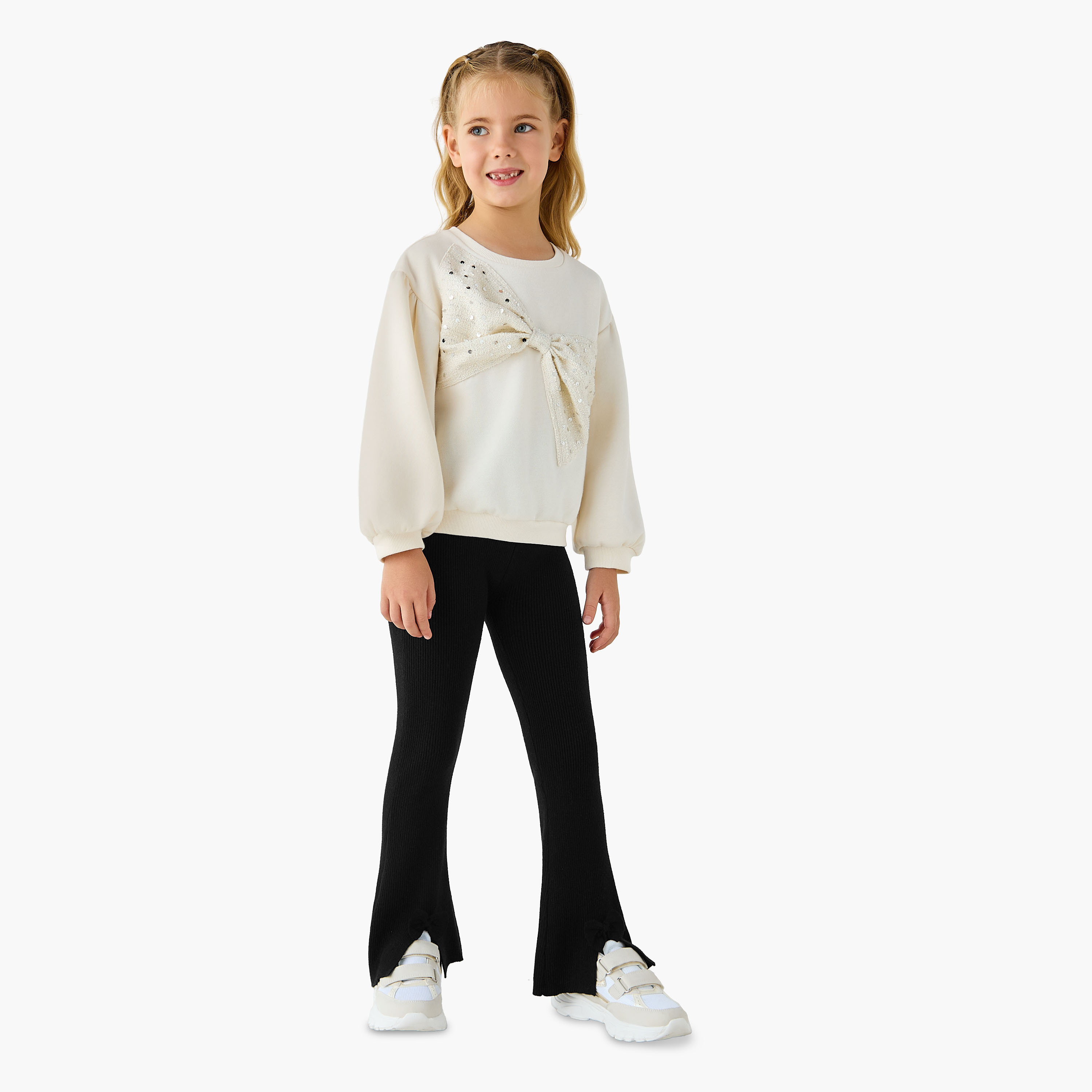 سويت شيرت بأكمام طويلة وزينة فيونكة من جونيورز-baby-girls-clothing-winterwear-sweatshirts-image-4