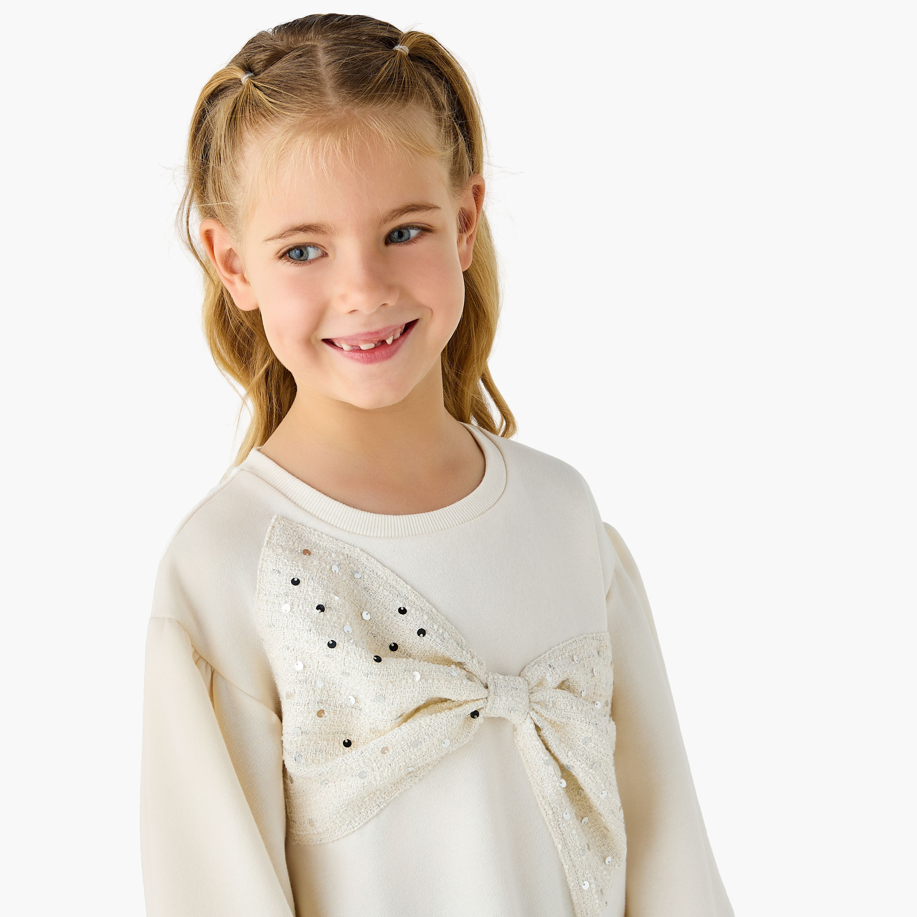 سويت شيرت بأكمام طويلة وزينة فيونكة من جونيورز-baby-girls-clothing-winterwear-sweatshirts-image-2
