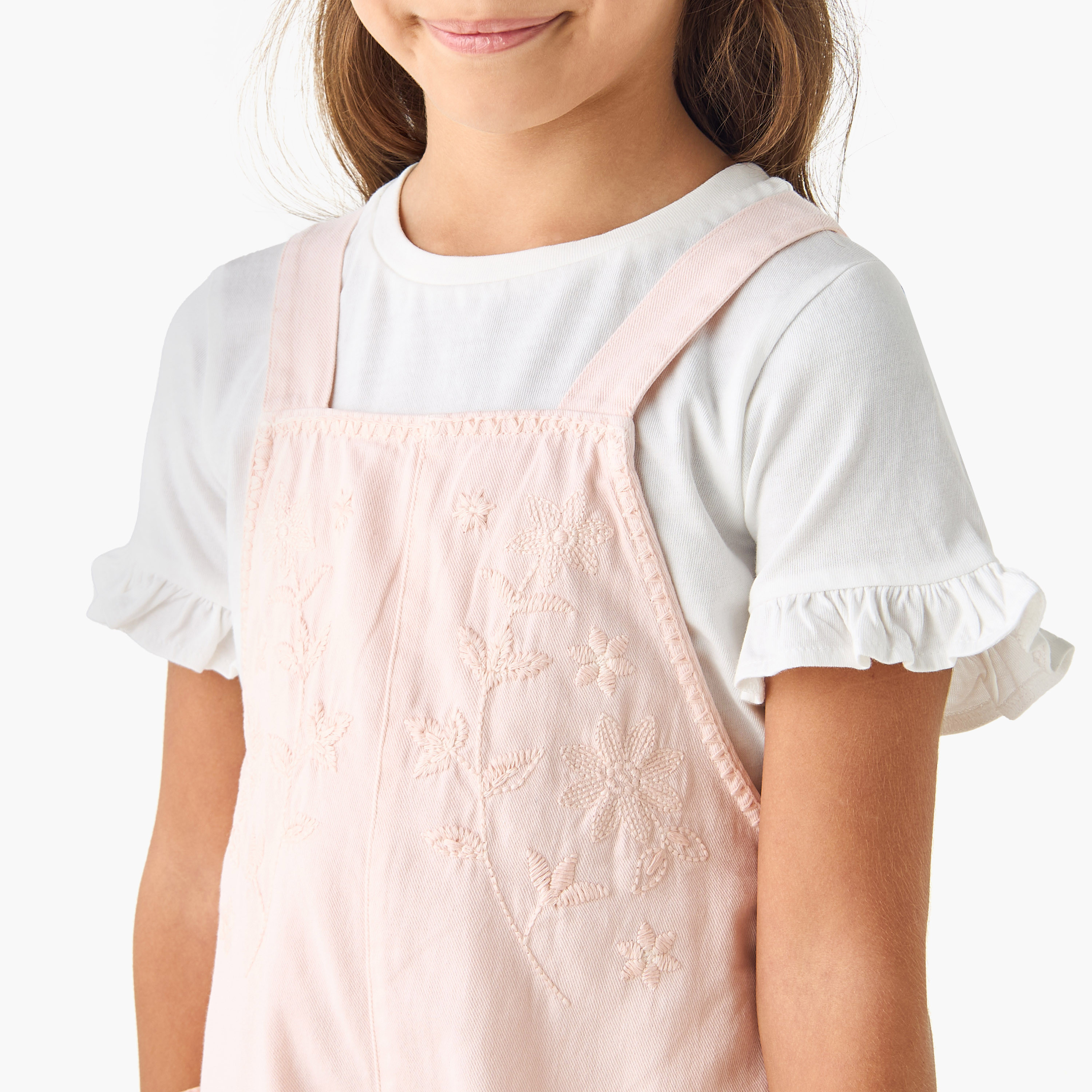 طقم تيشيرت سادة ودنغري مطرز من جونيورز-girls-clothing-setsandcoords-image-2