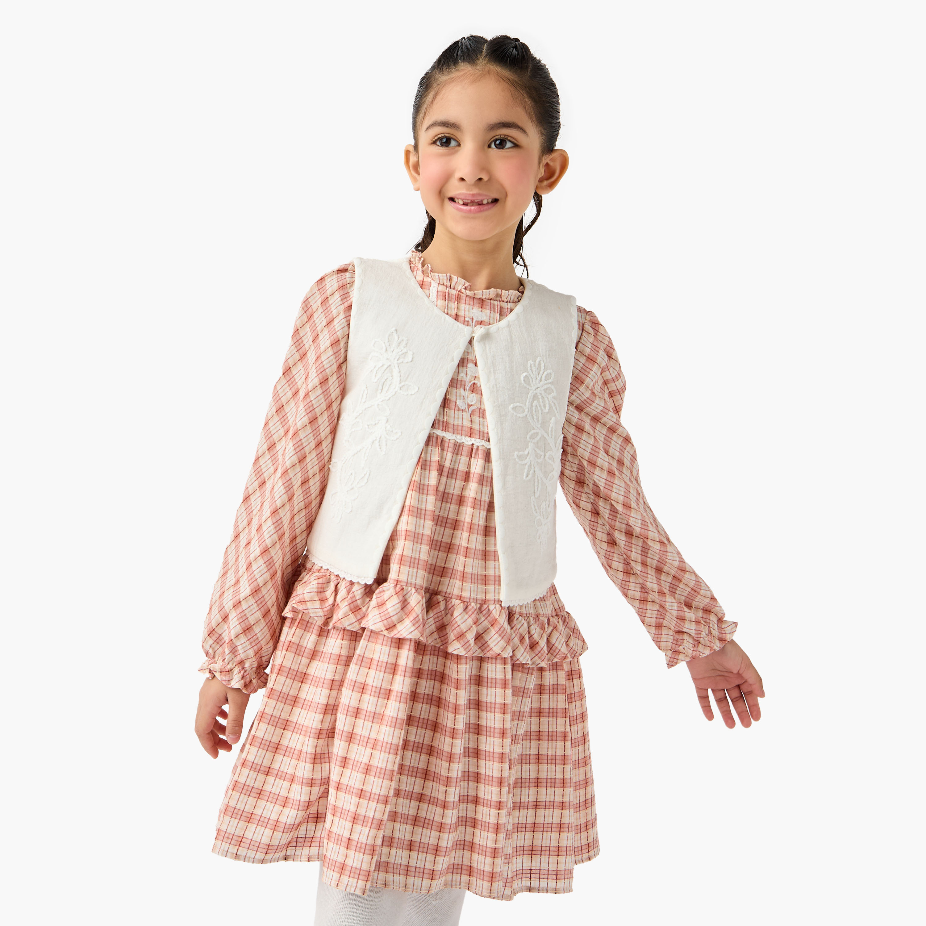 طقم معطف قصير مطرز وجوارب طويلة وفستان إيه لاين كاروهات من إليجو-girls-clothing-winterwear-dresses-image-6