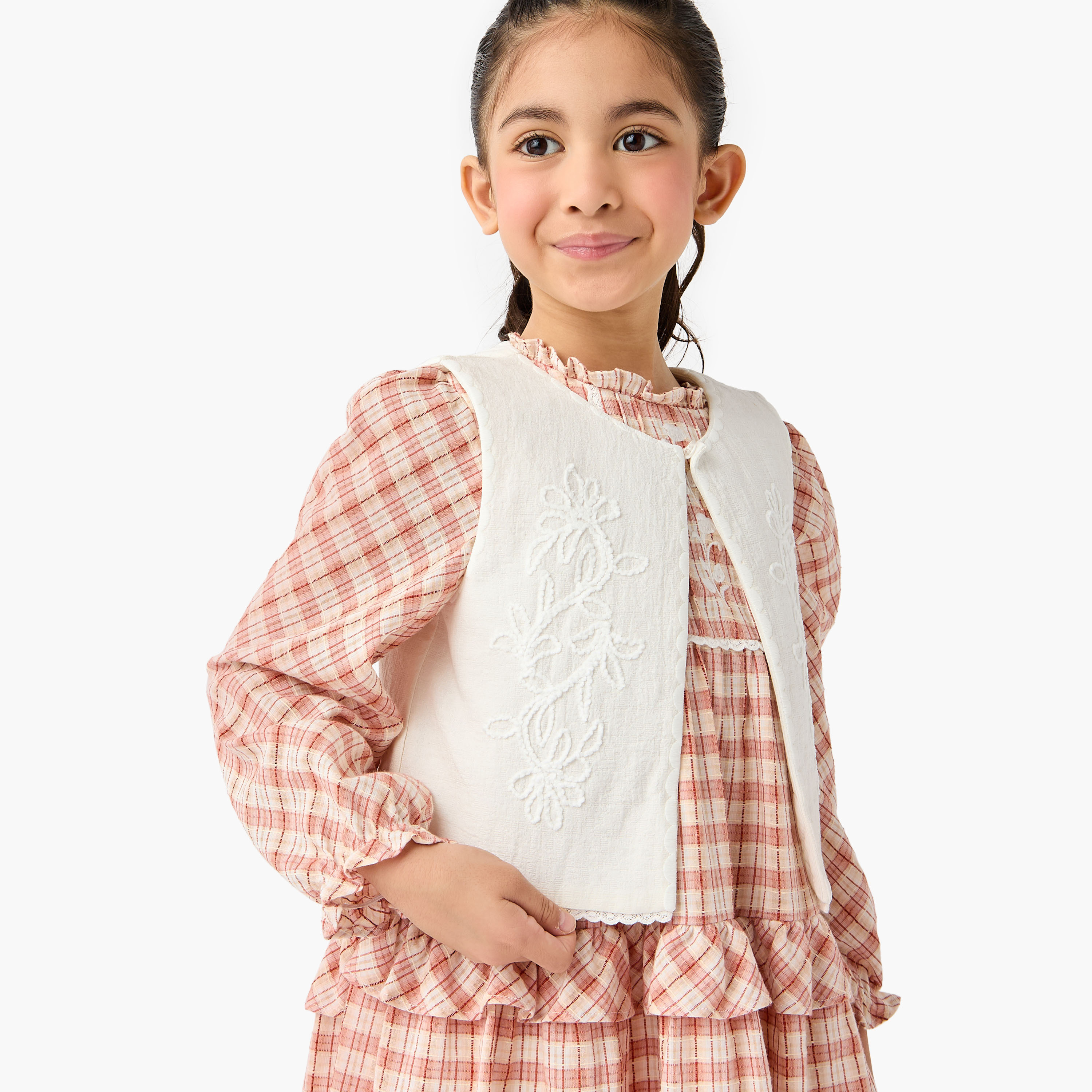 طقم معطف قصير مطرز وجوارب طويلة وفستان إيه لاين كاروهات من إليجو-girls-clothing-winterwear-dresses-image-3