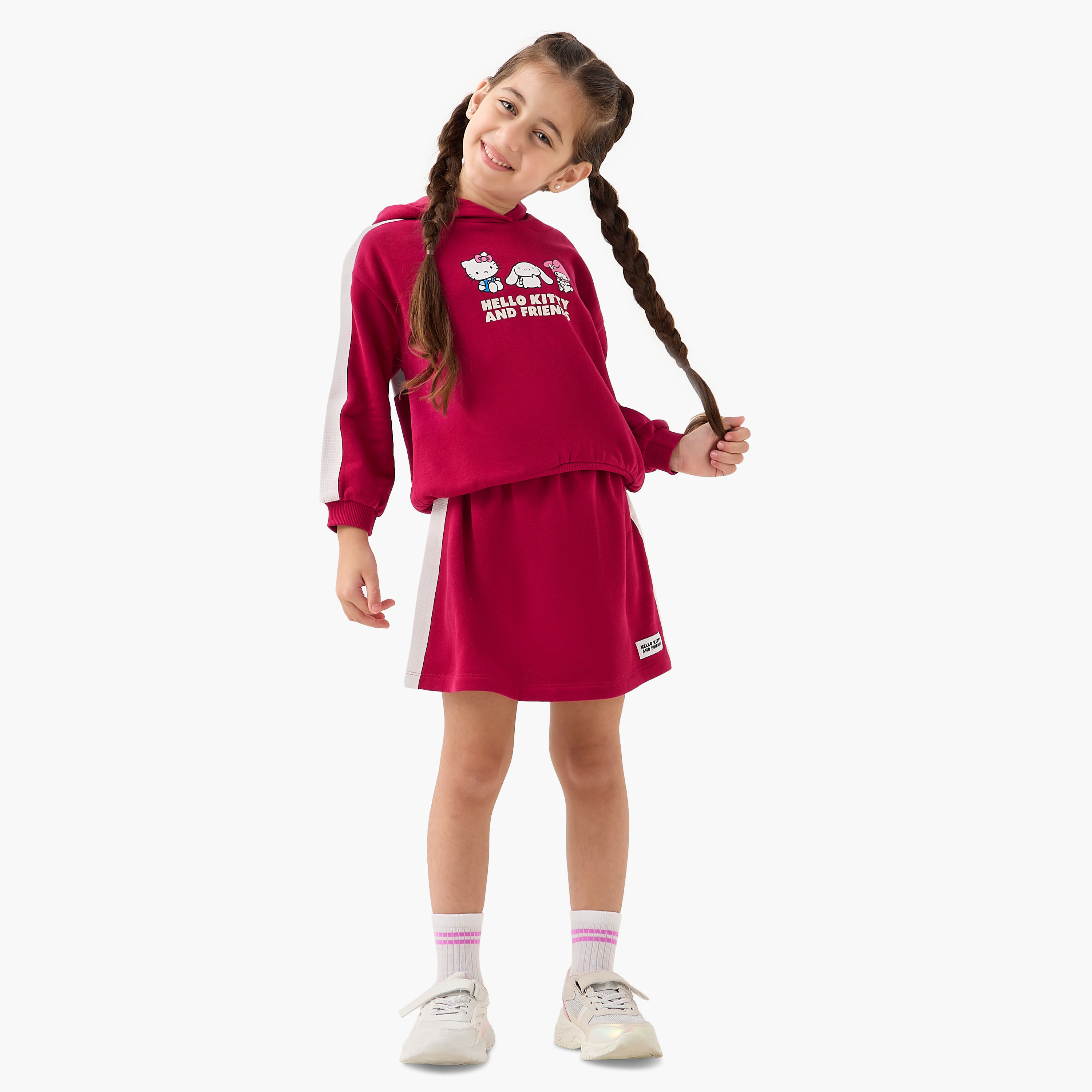 طقم سويت شيرت بقبعة وتنورة بطبعات هالو كيتي من سانريو-baby-girls-clothing-setsandcoords-image-1
