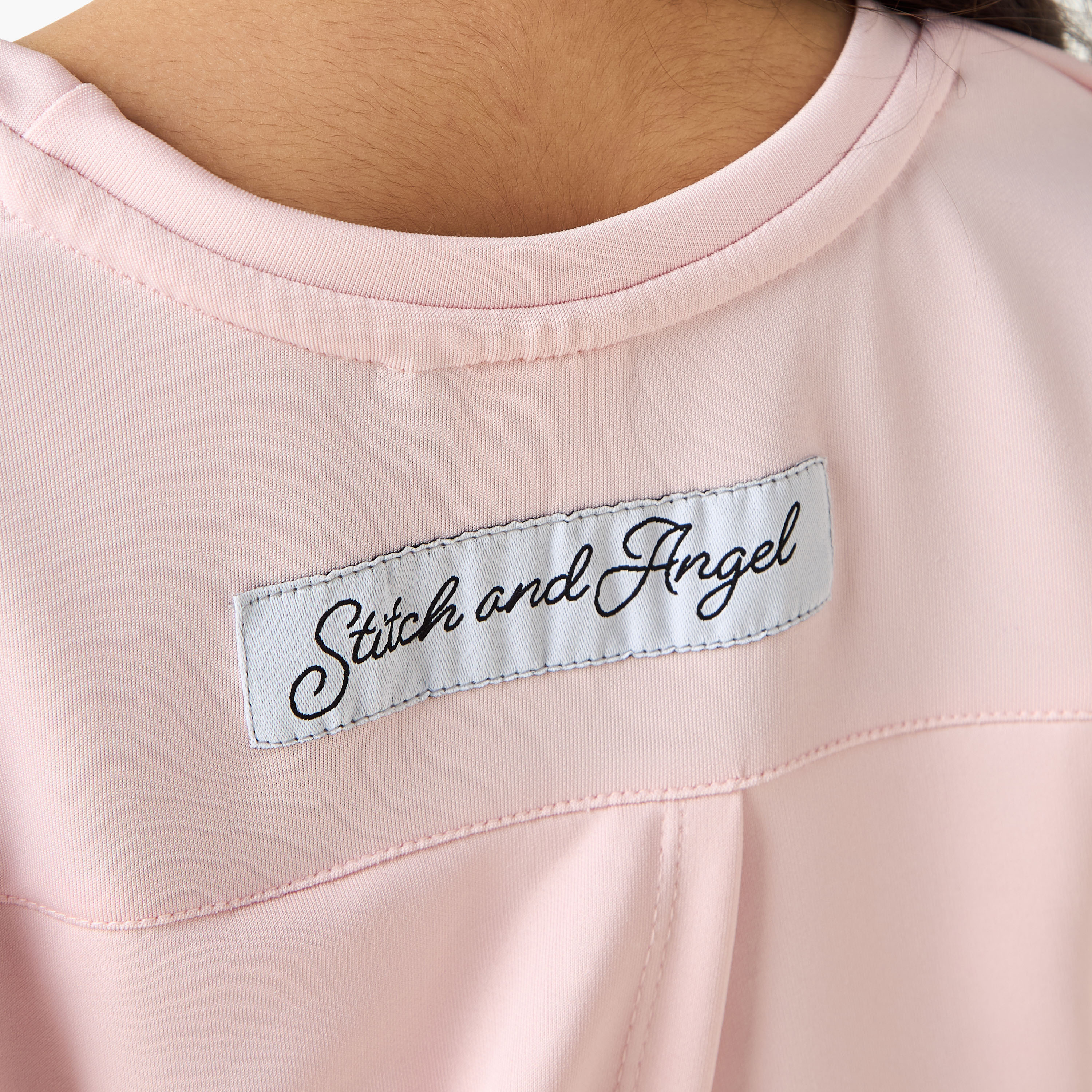 فستان بطول الركبة وياقة مستديرة وأكمام طويلة وطبعات ستيتش من ديزني-girls-clothing-dressesandjumpsuits-image-1