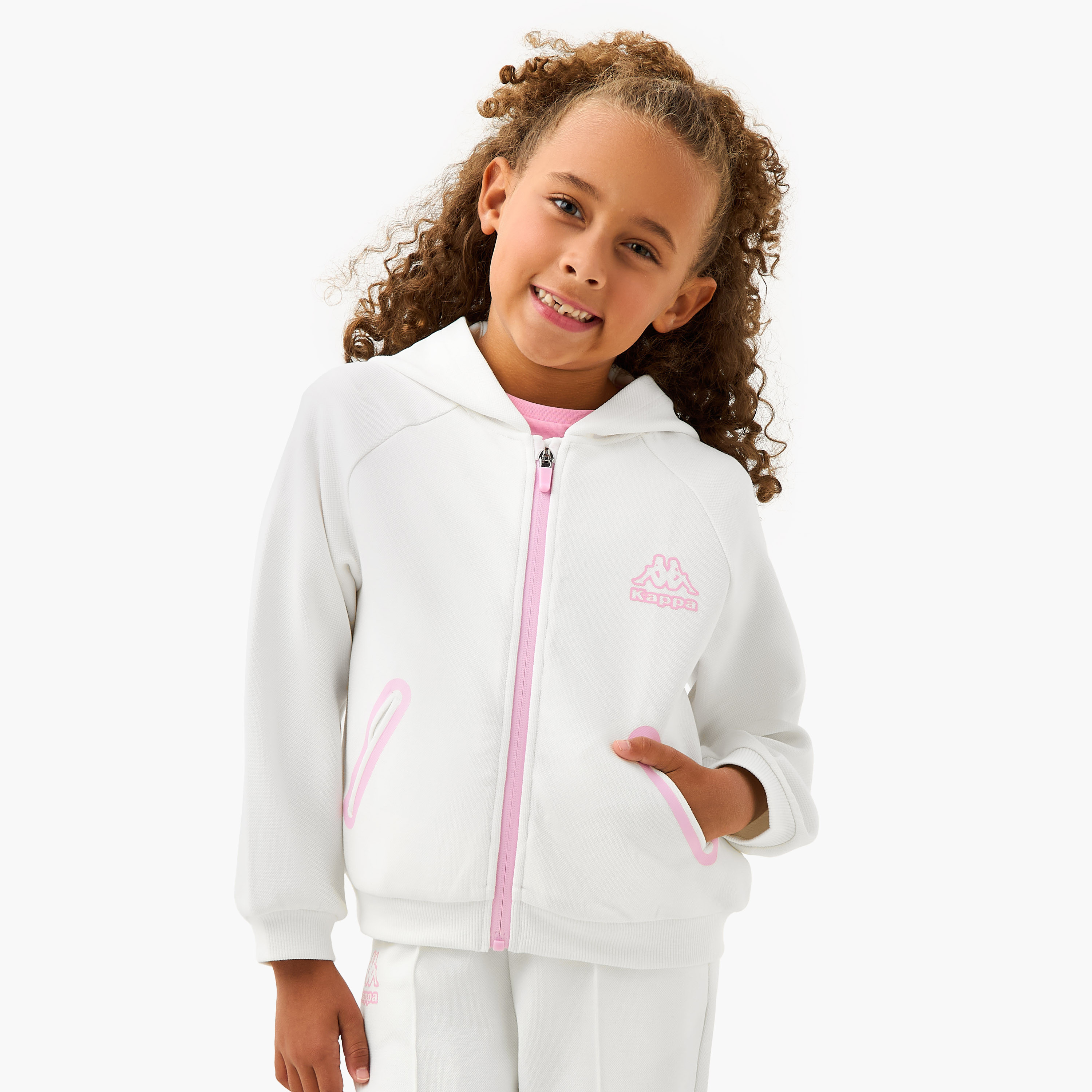 طقم سويت شيرت بقبعة وبنطلون رياضي بطبعات شعار من كابا-girls-clothing-setsandcoords-image-5