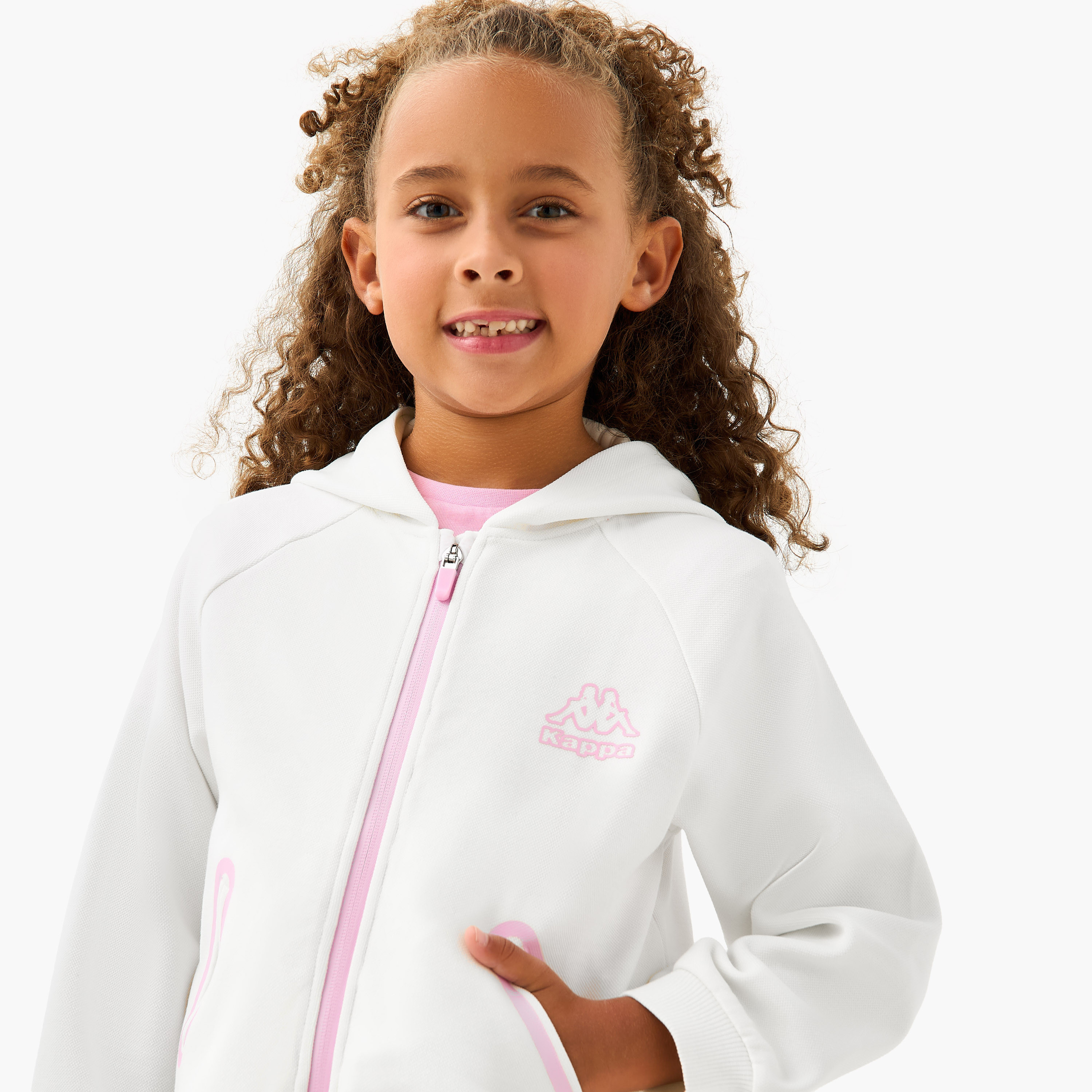 طقم سويت شيرت بقبعة وبنطلون رياضي بطبعات شعار من كابا-girls-clothing-setsandcoords-image-2