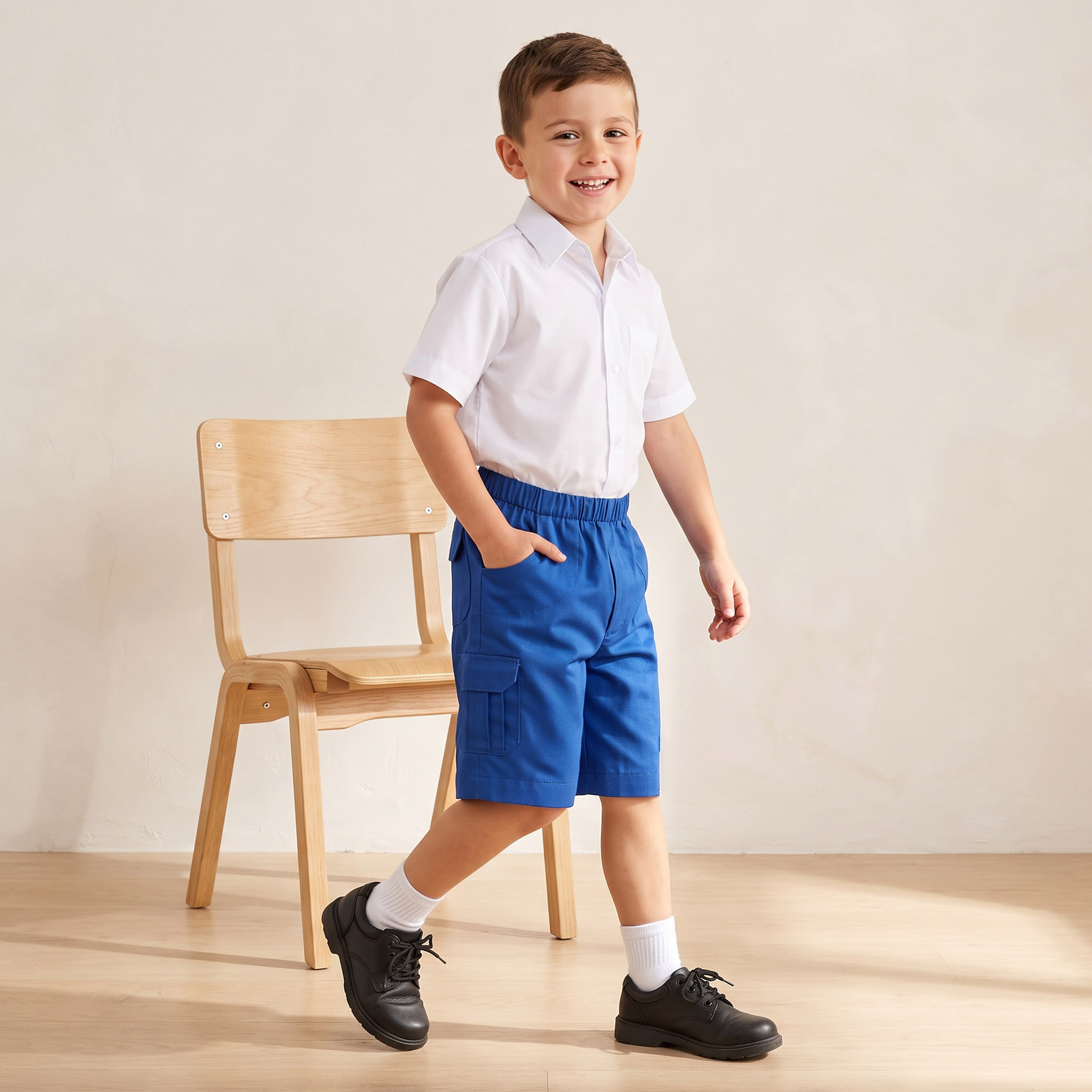 شورت مدرسي أزرق بطول الركبة وبجيوب بطية للأولاد من جونيورز-boys-clothing-schoolwear-bottoms-shorts-image-2