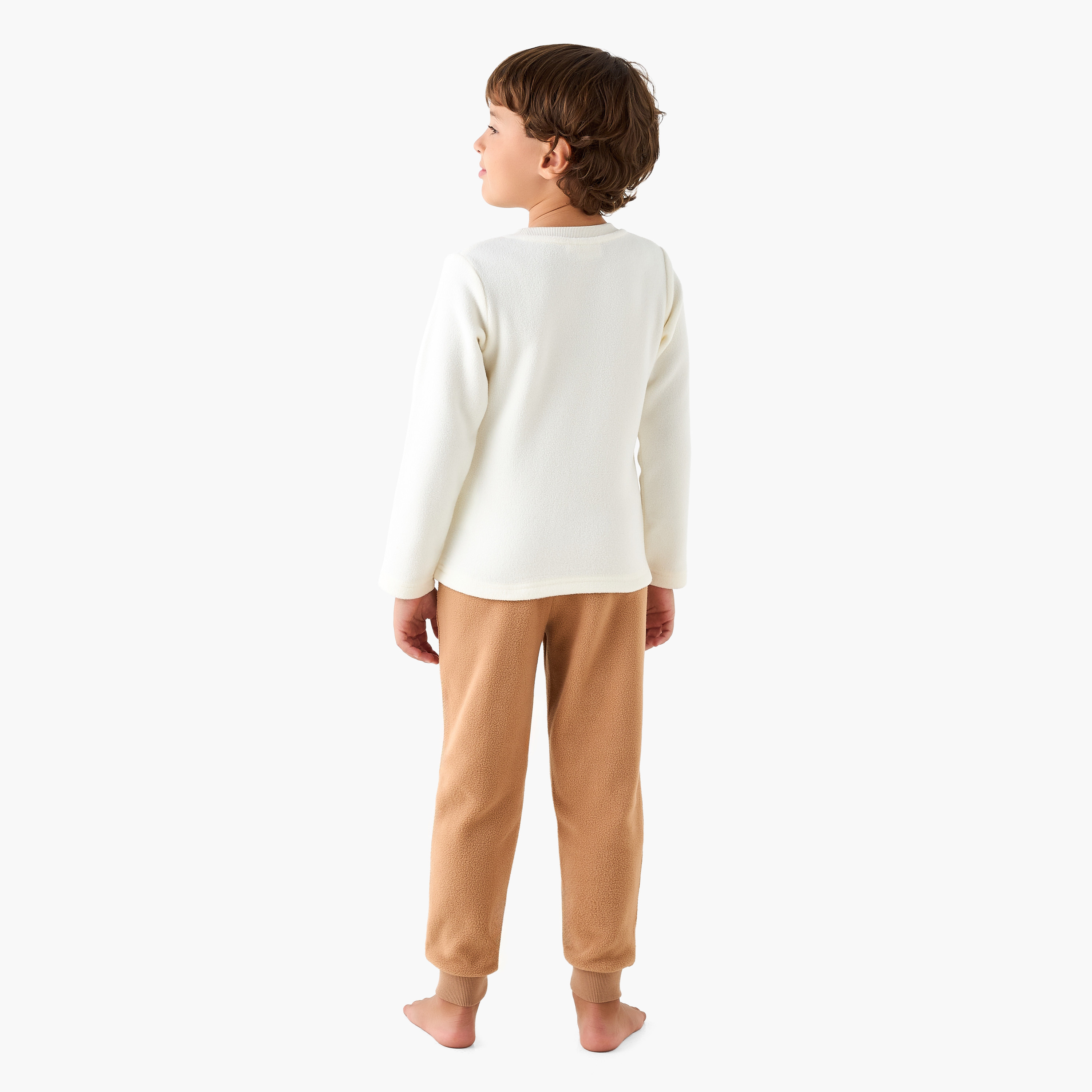 طقم تيشيرت مطرز وبنطلون بيجاما من جونيورز-boys-clothing-nightwear-image-4