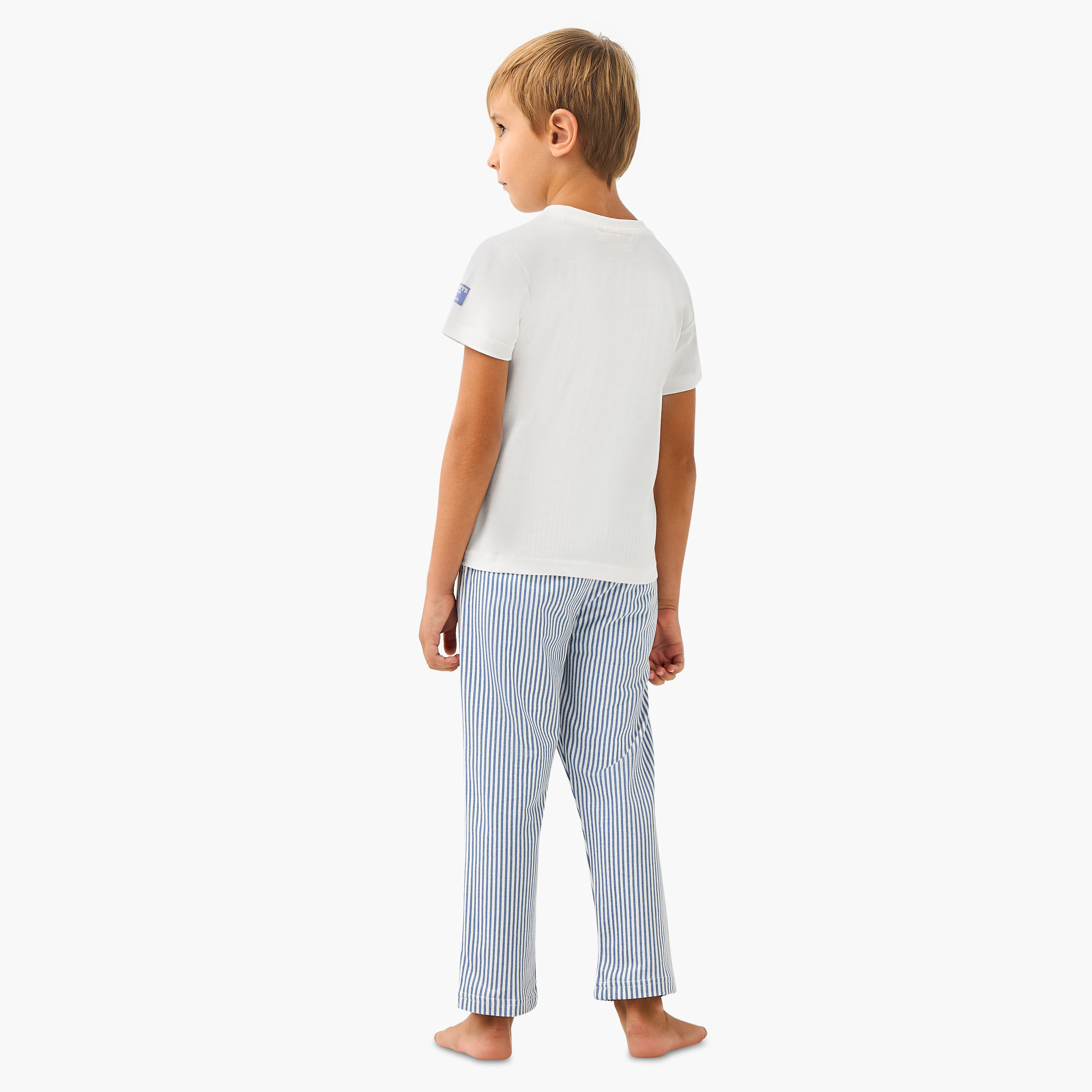 طقم بنطلون بيجاما وتيشيرت بطبعات بينات-boys-clothing-nightwear-image-4