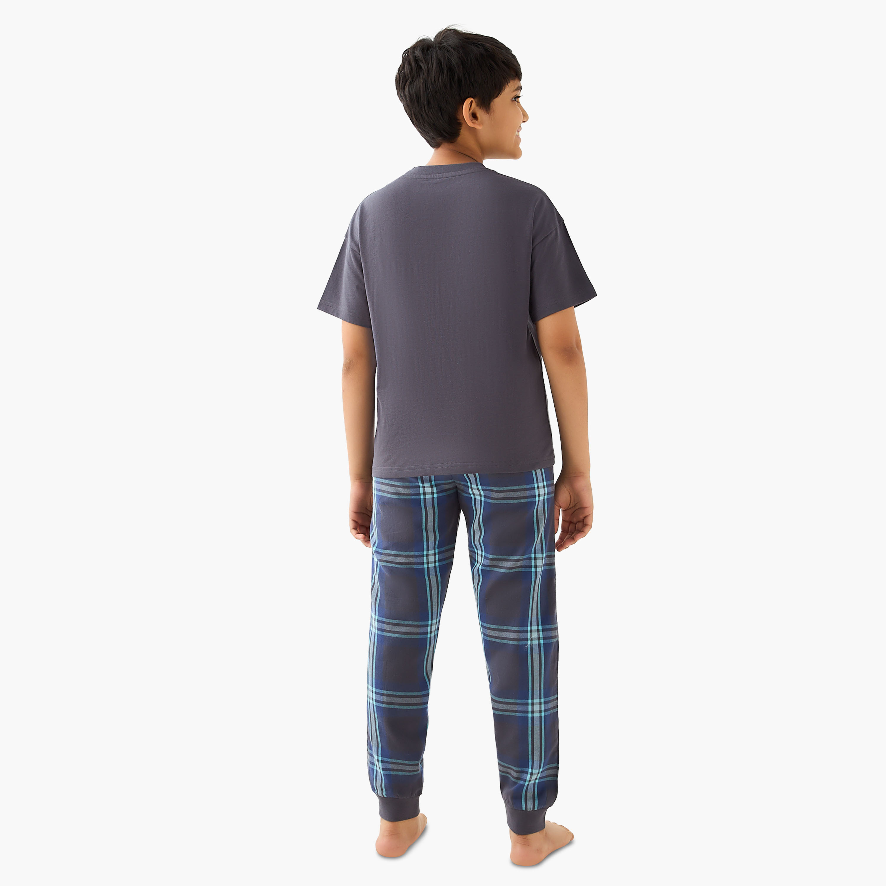 طقم تيشيرت وبيجاما بطبعات من جونيورز-boys-clothing-nightwear-image-4