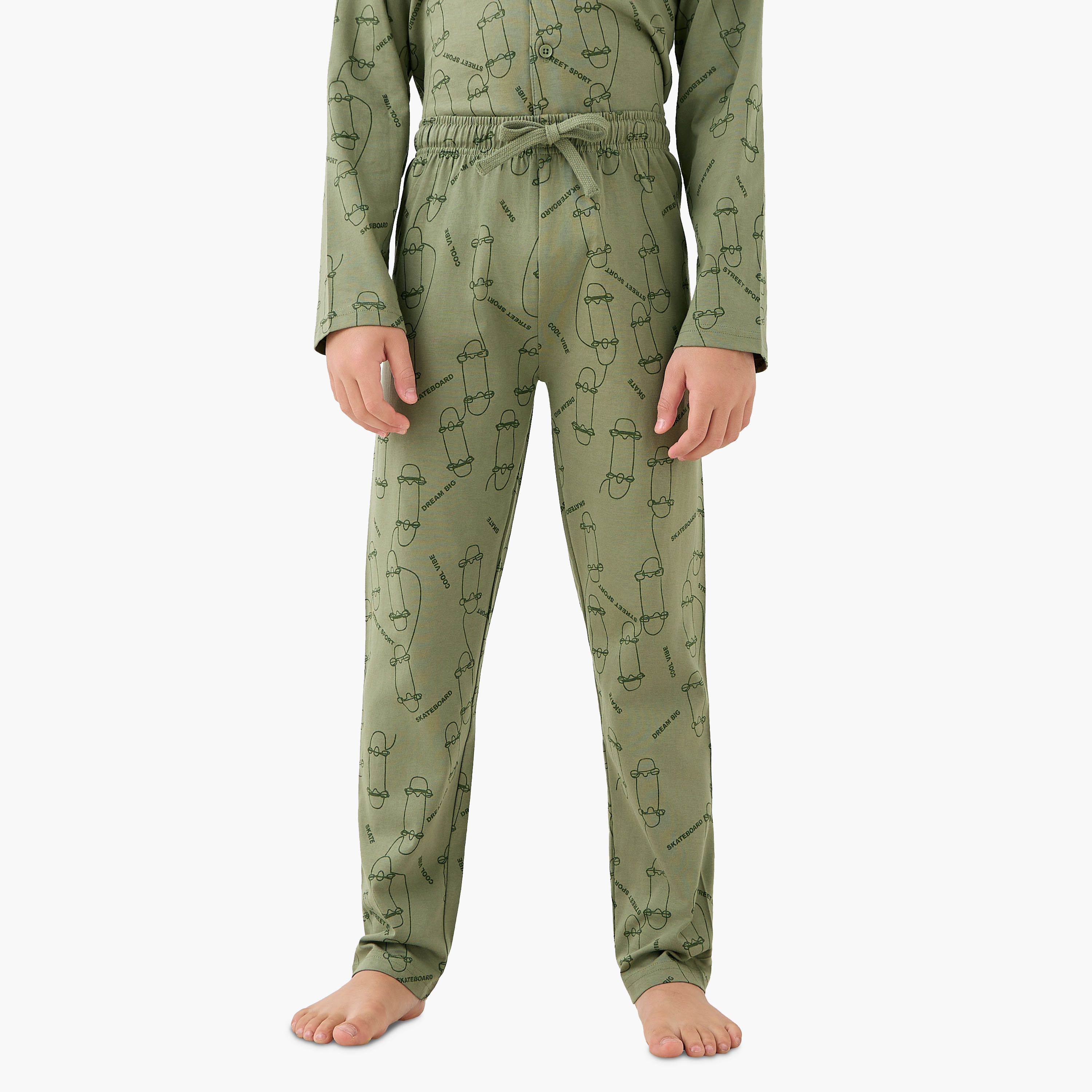 Juniors Cotton Collared Long Sleeve Pyjama Set with Skateboard Print-boys-clothing-nightwear-image-3