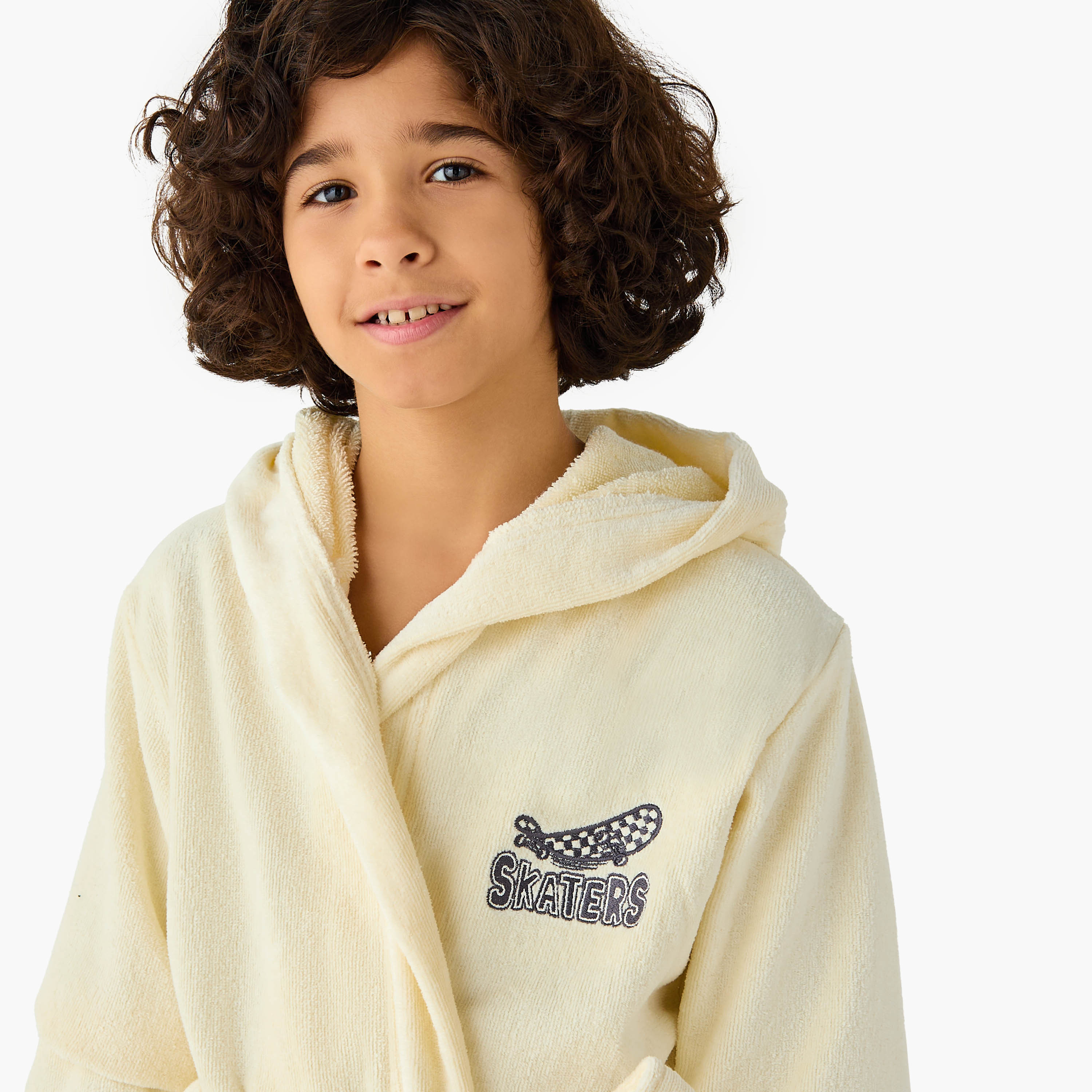 روب بقبعة مطرّز مع حزام رباط من جونيورز-boys-clothing-nightwear-image-4