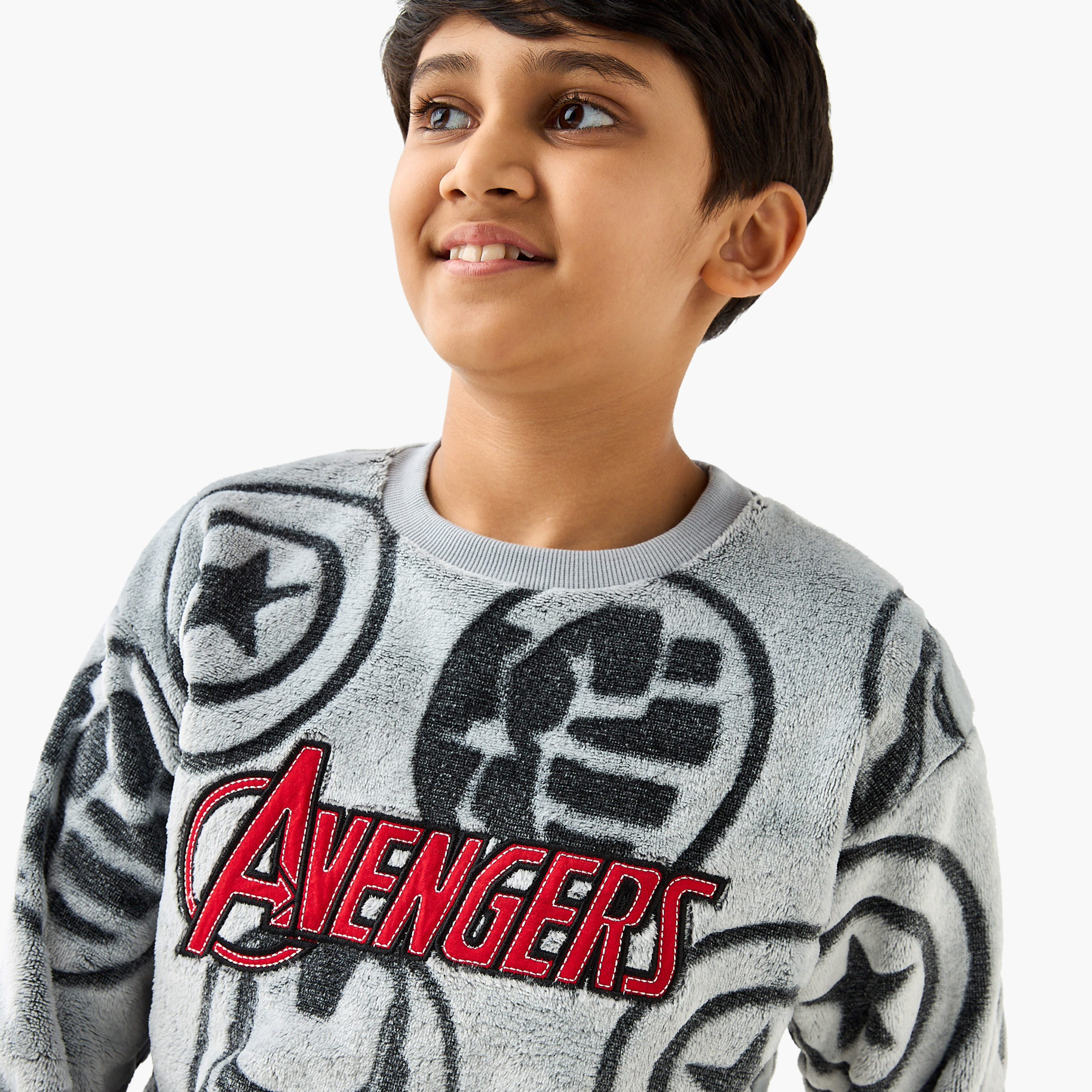 طقم بنطلون بيجاما وسويت شيرت بطبعات-boys-clothing-nightwear-image-5