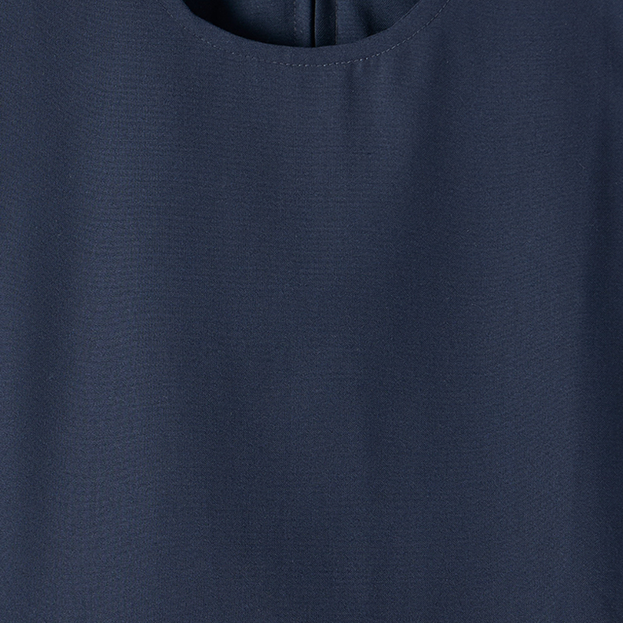 مريلة مدرسية كحلي مع قميص بأكمام طويلة للبنات من جونيورز-girls-clothing-schoolwear-dresses-image-3