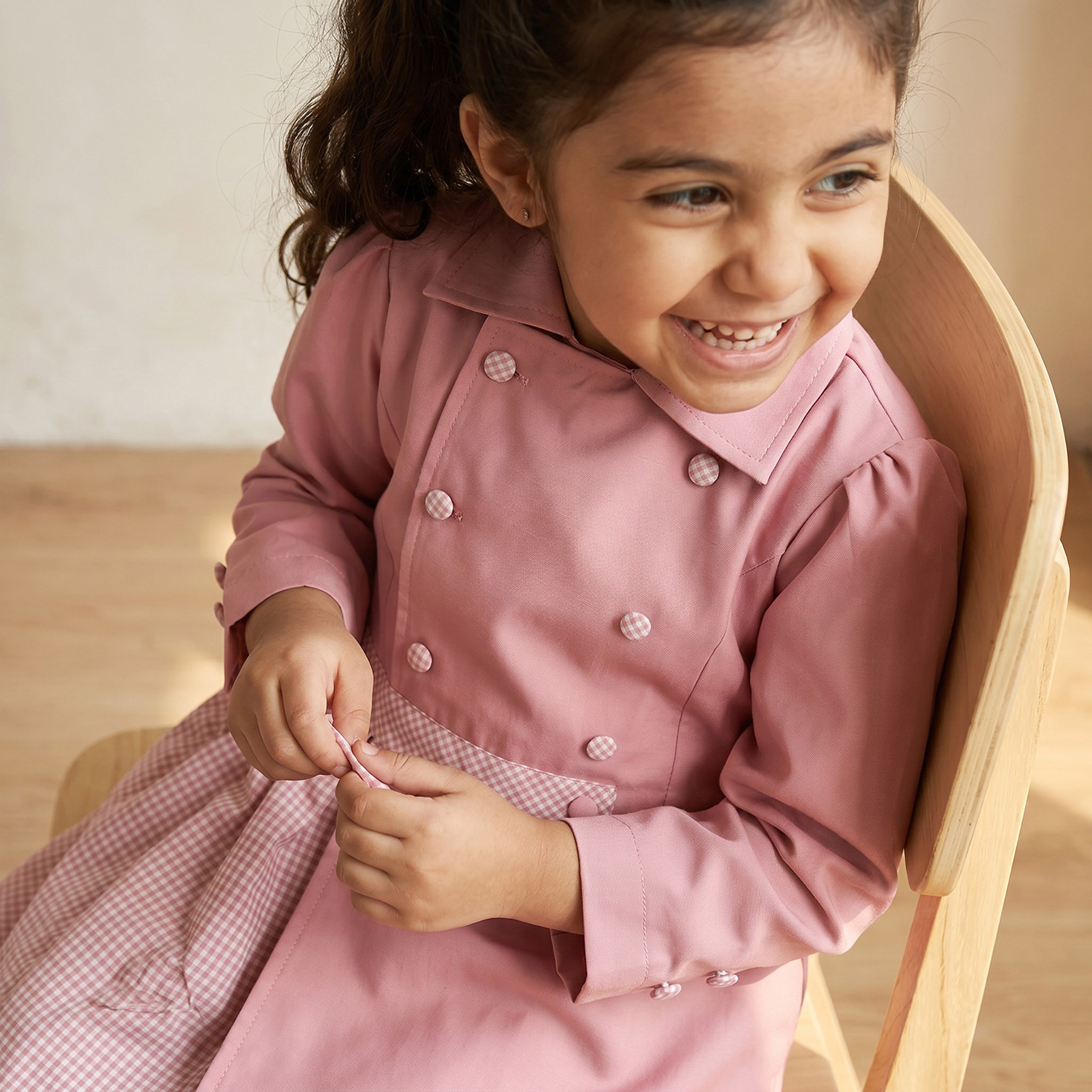فستان مدرسي وردي بأكمام طويلة من جونيورز - بنات-girls-clothing-schoolwear-dresses-image-4