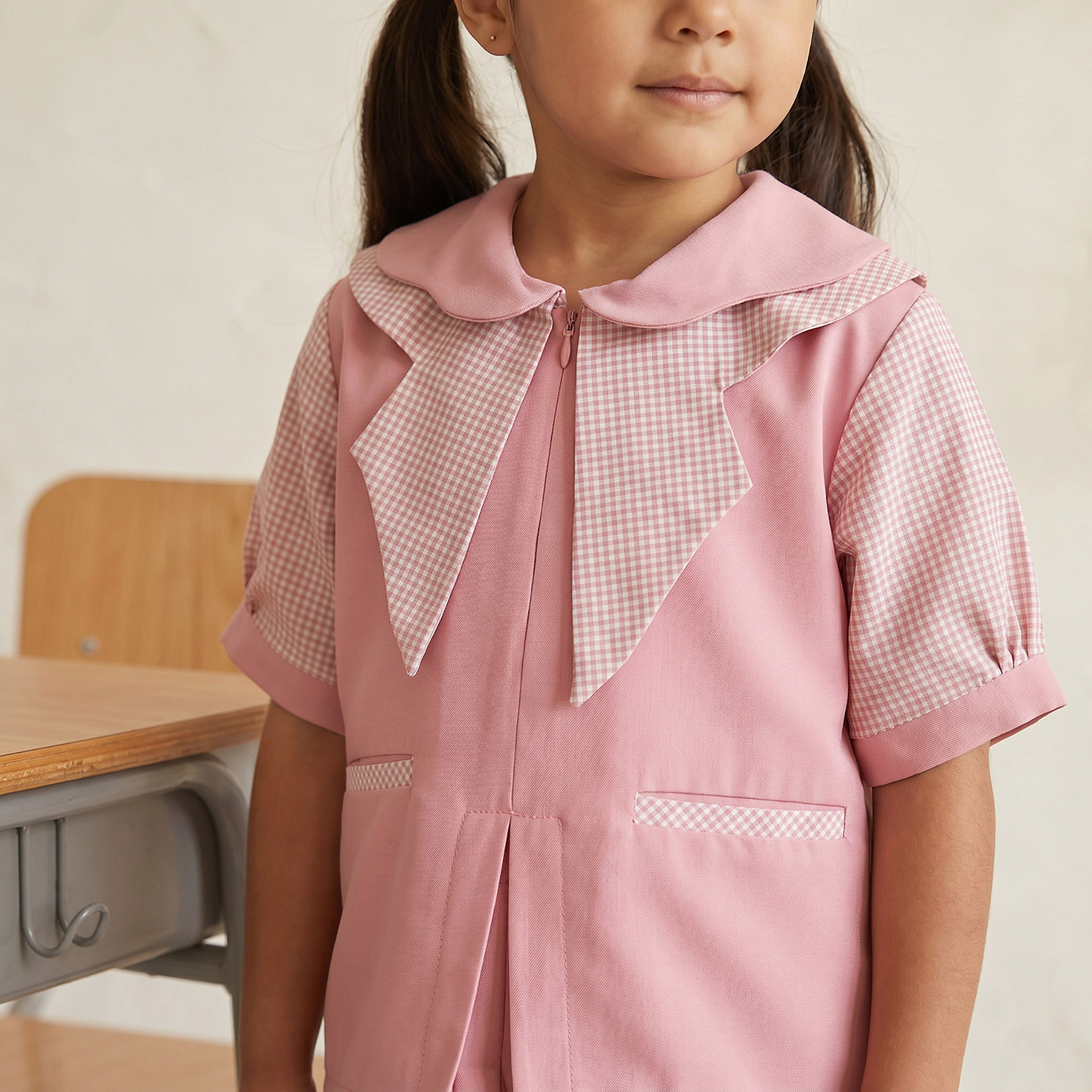 فستان مدرسة وردي بأكمام قصيرة للبنات من جونيورز-girls-clothing-schoolwear-dresses-image-5